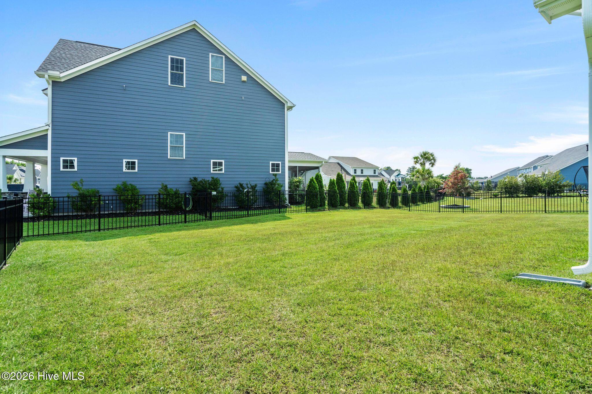 302 Sailor Sky Way Property Photo 32