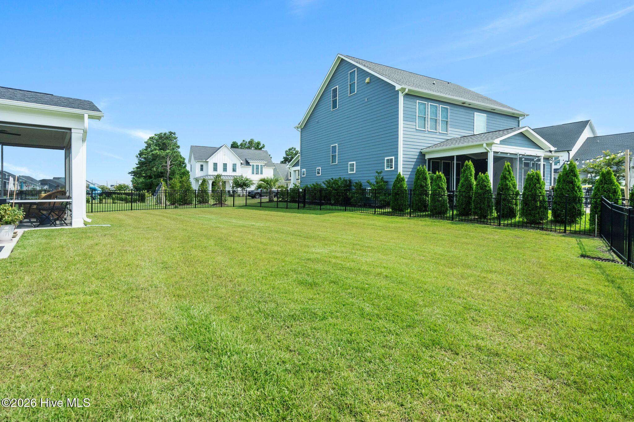 302 Sailor Sky Way Property Photo 33