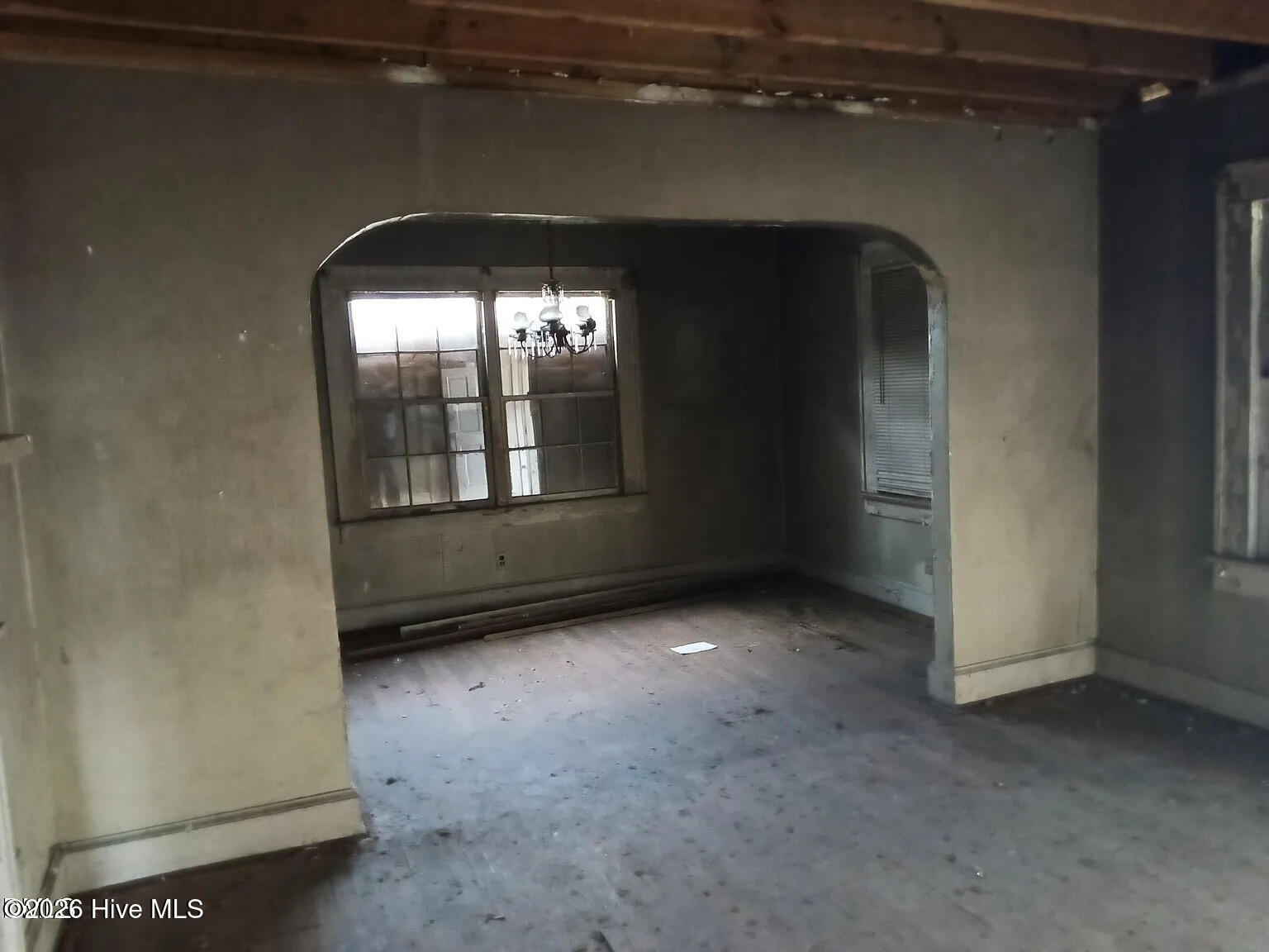 112 N Secrest Street Property Photo 3