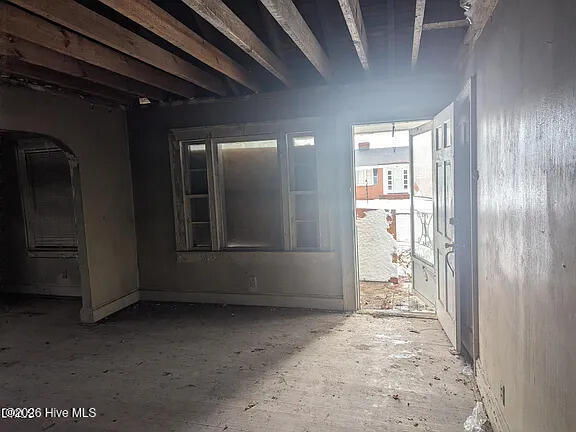 112 N Secrest Street Property Photo 4