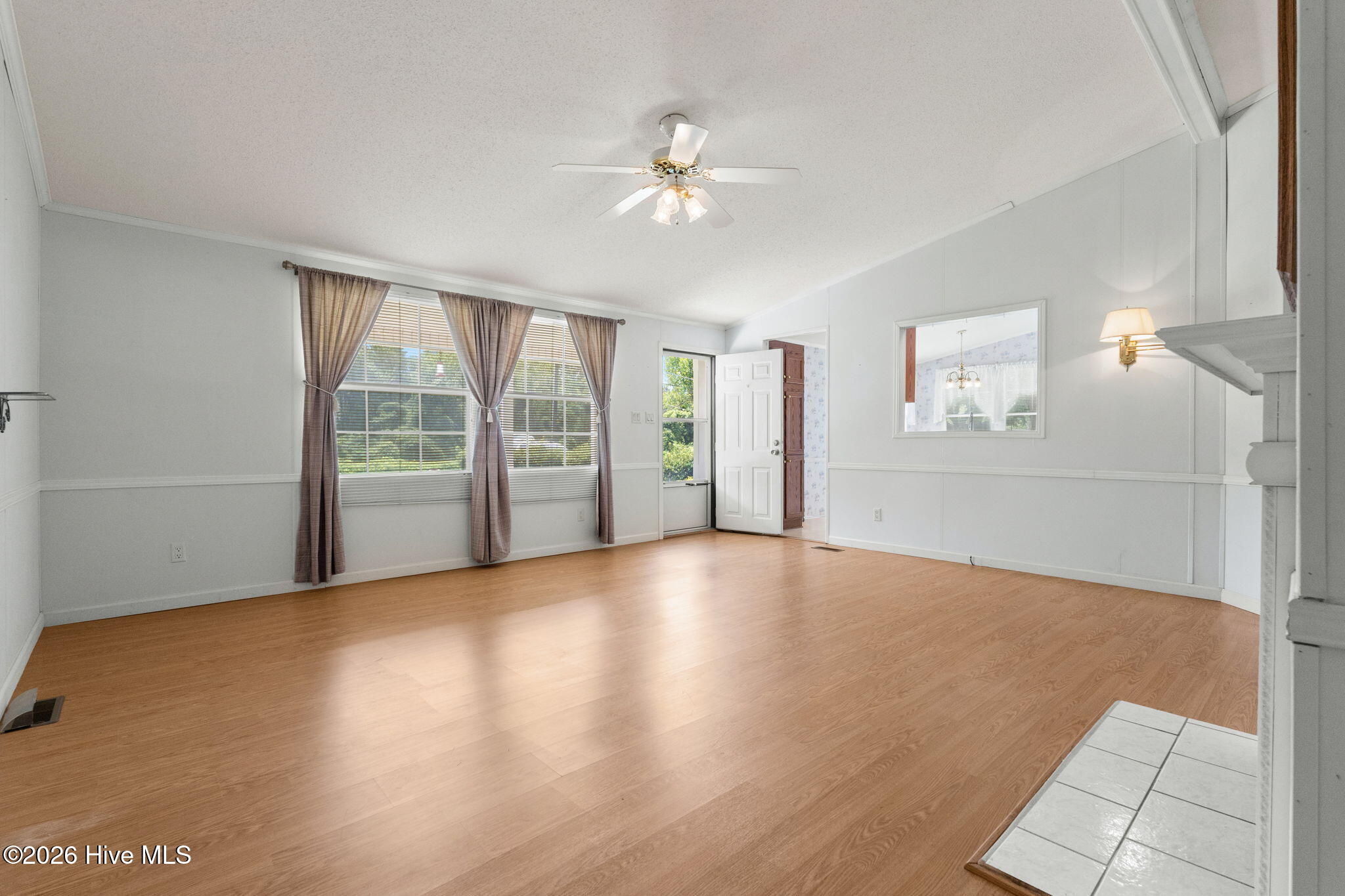 109 Lake Drive Property Photo 5