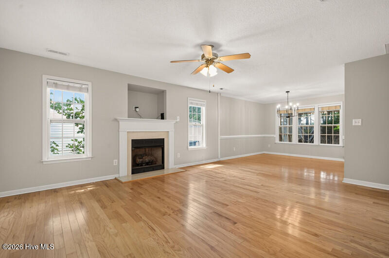 9818 N Olde Towne Wynd Se Property Photo 5