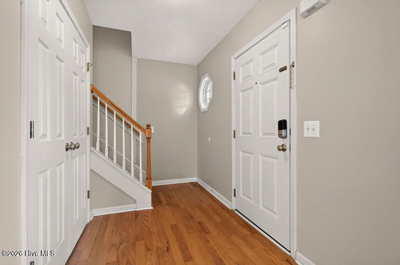 9818 N Olde Towne Wynd Se Property Photo 16