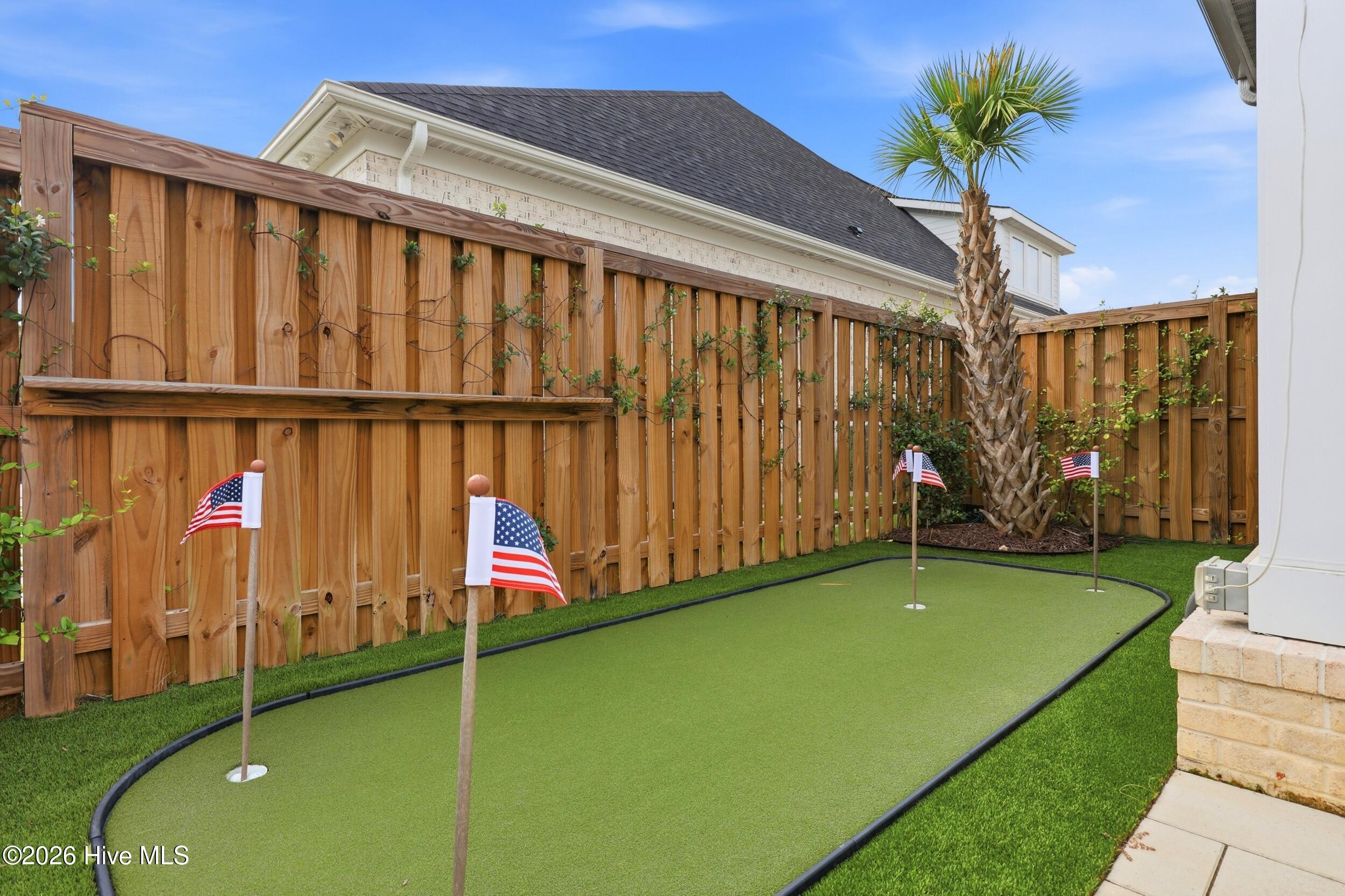 6239 Mirage Way Property Photo 5