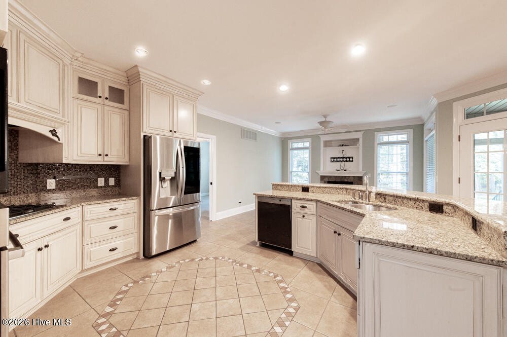 2208 Cardigan Drive Property Photo 6