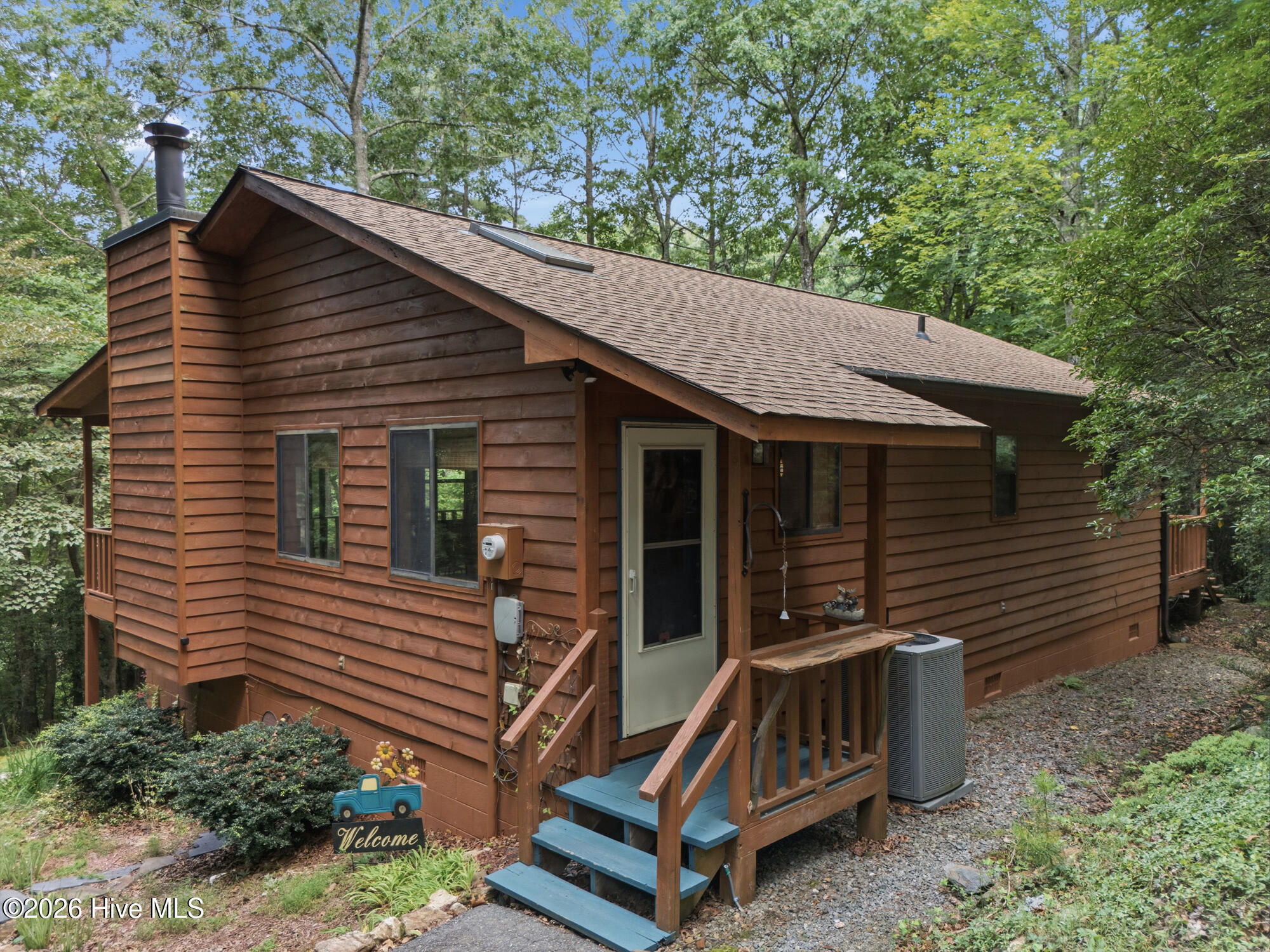 221 Chatto Loop Property Photo 1