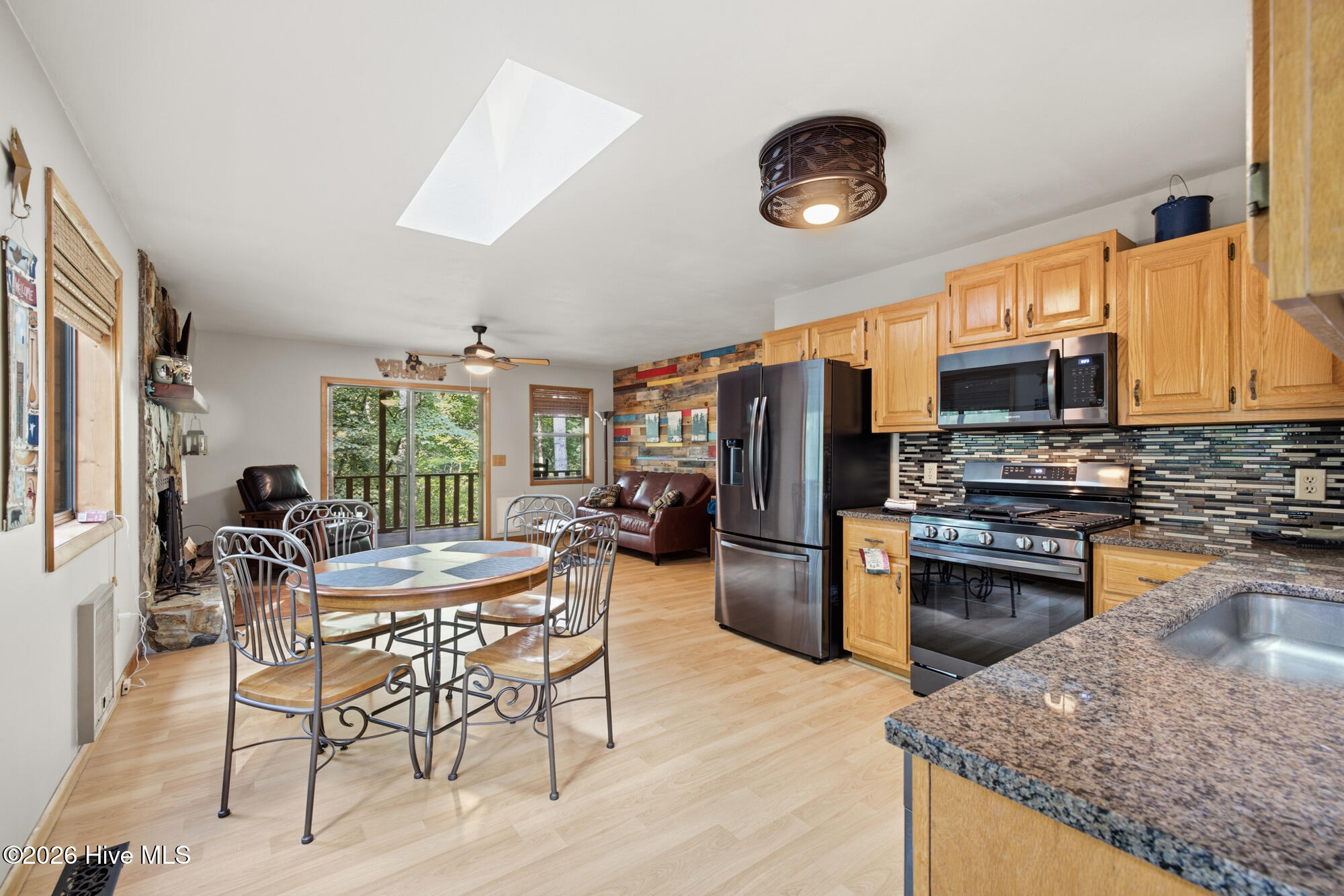 221 Chatto Loop Property Photo 6