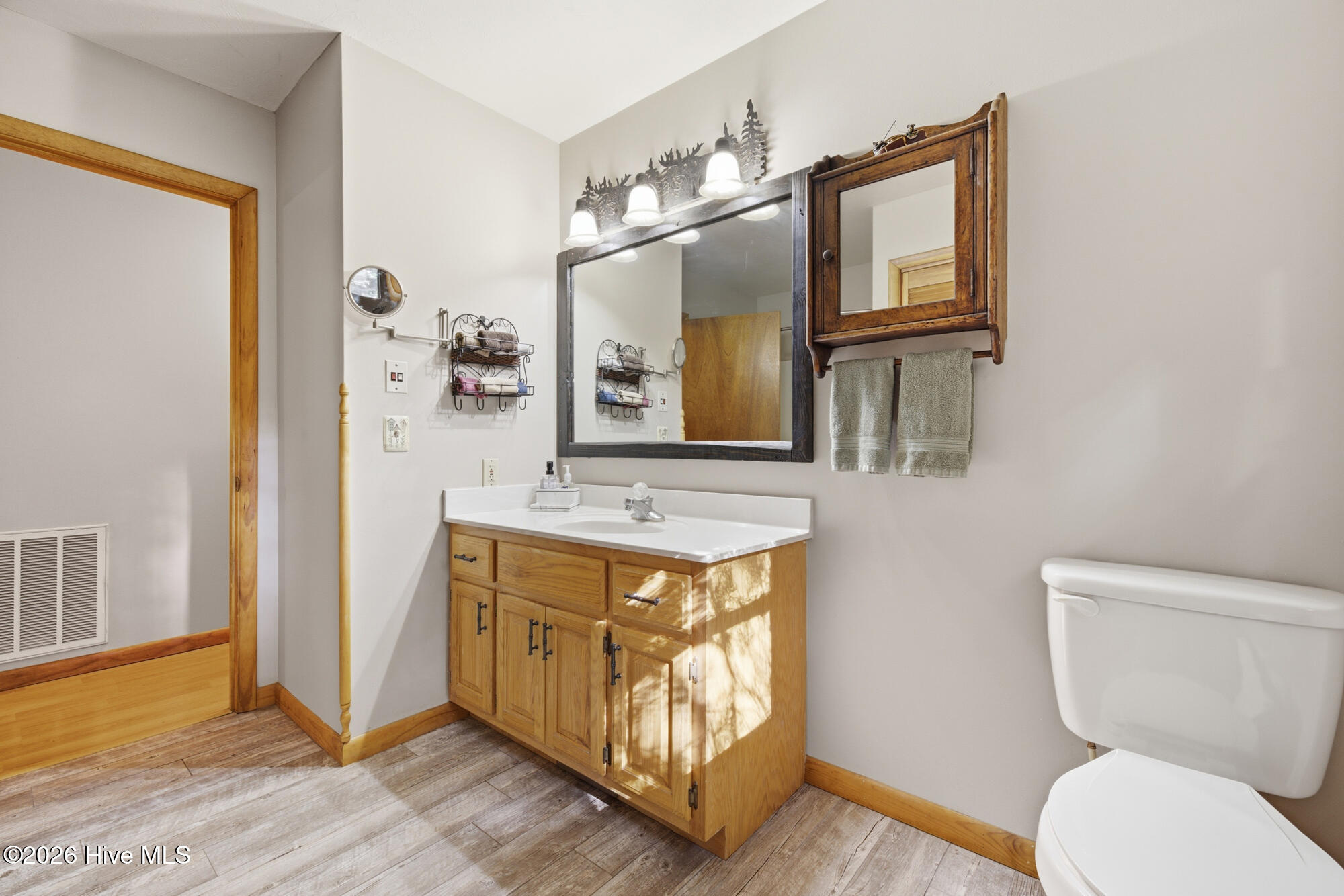 221 Chatto Loop Property Photo 14