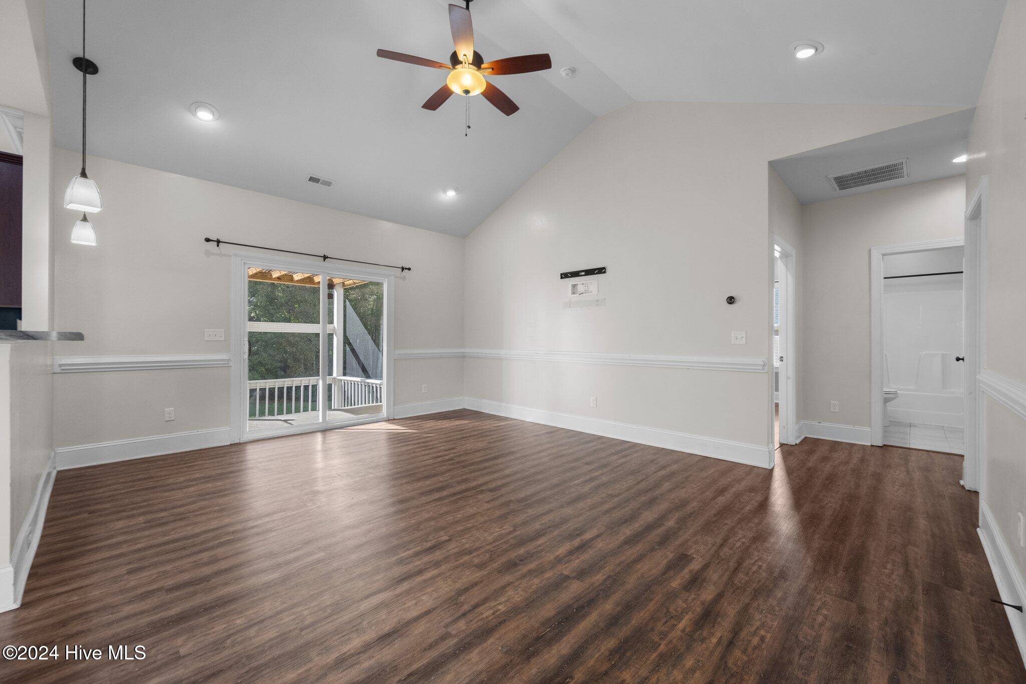 604 Tar Landing Road Property Photo 5