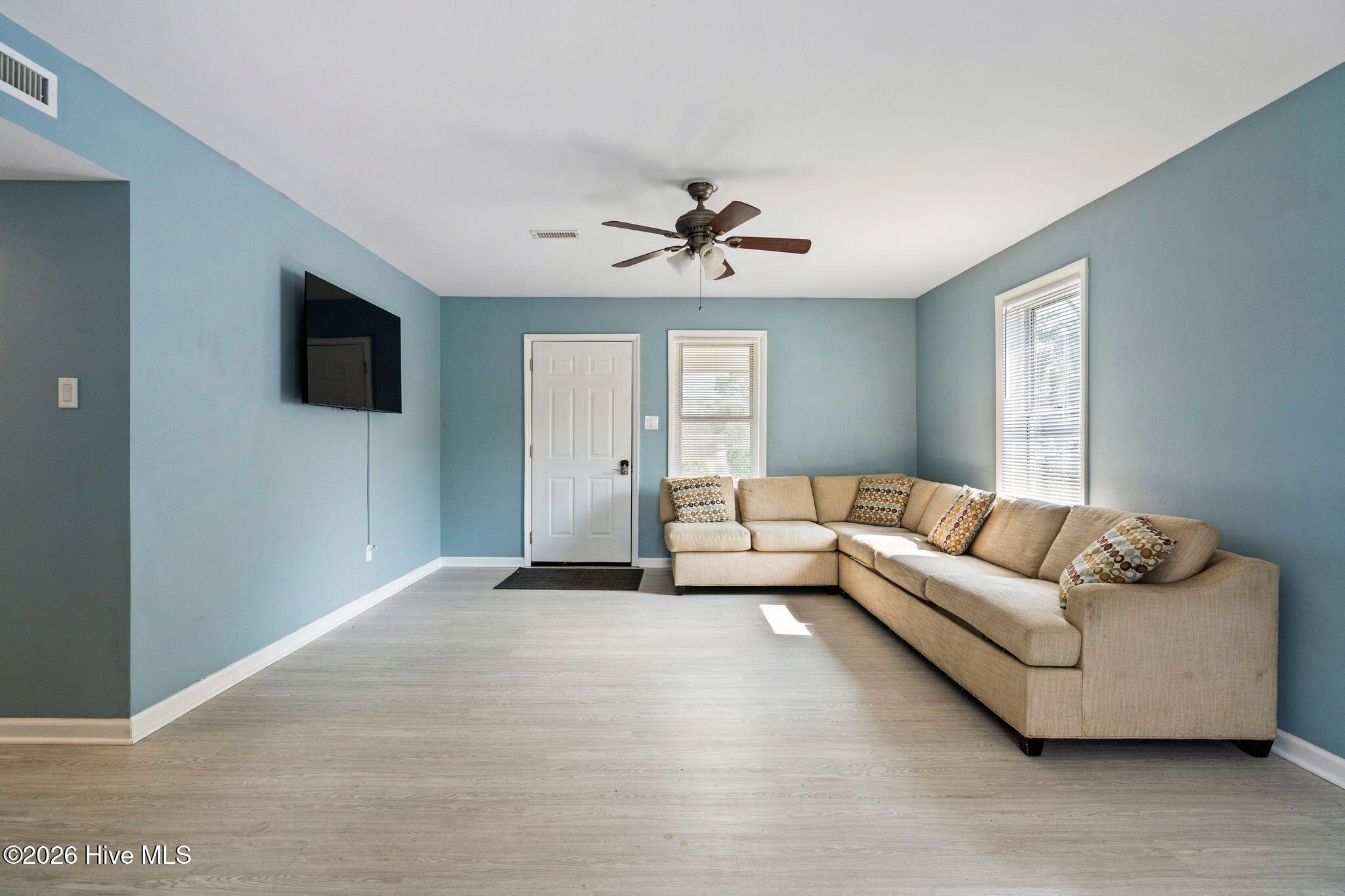 2702 Bunche Street Property Photo 7
