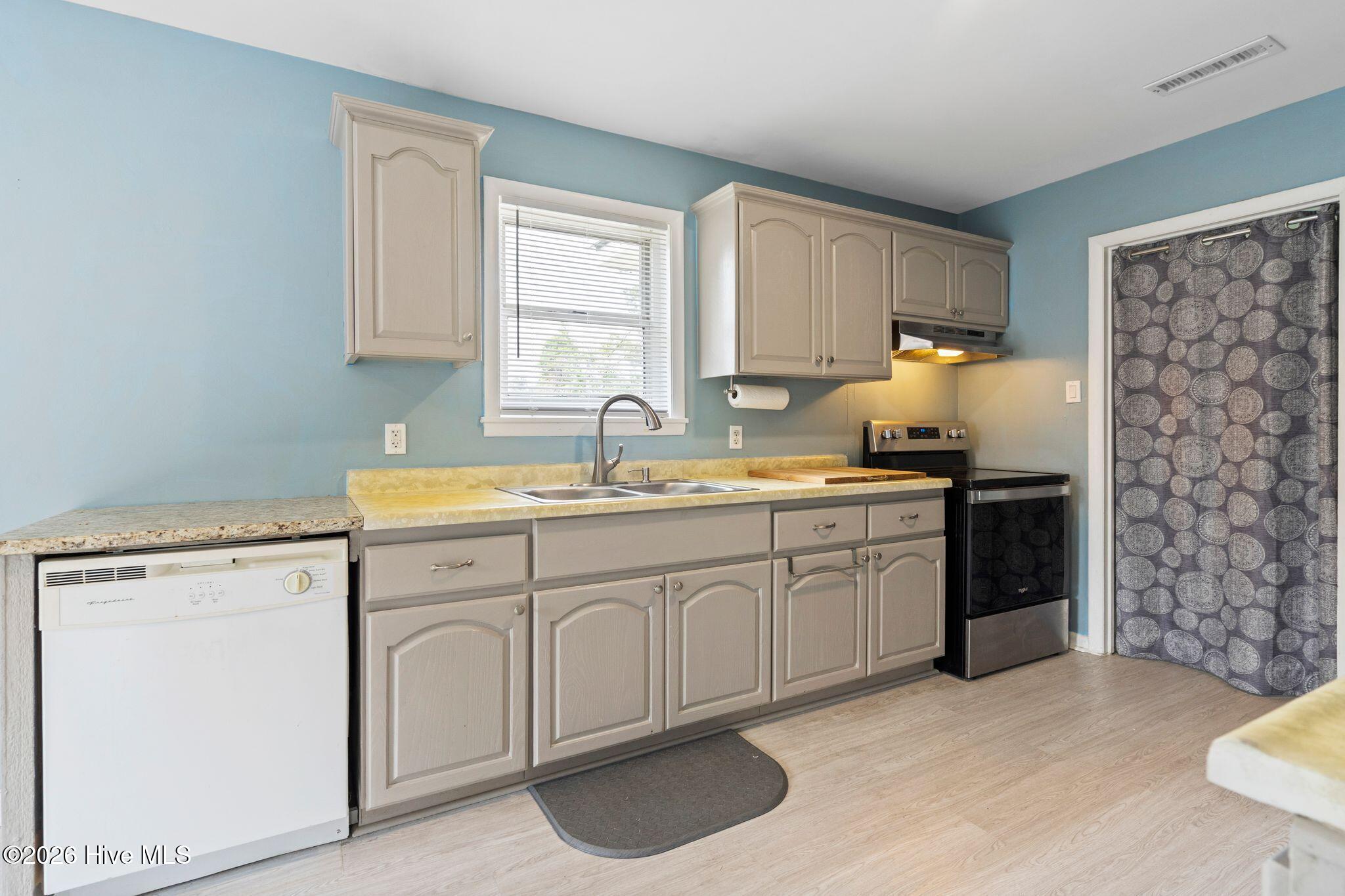 2702 Bunche Street Property Photo 19