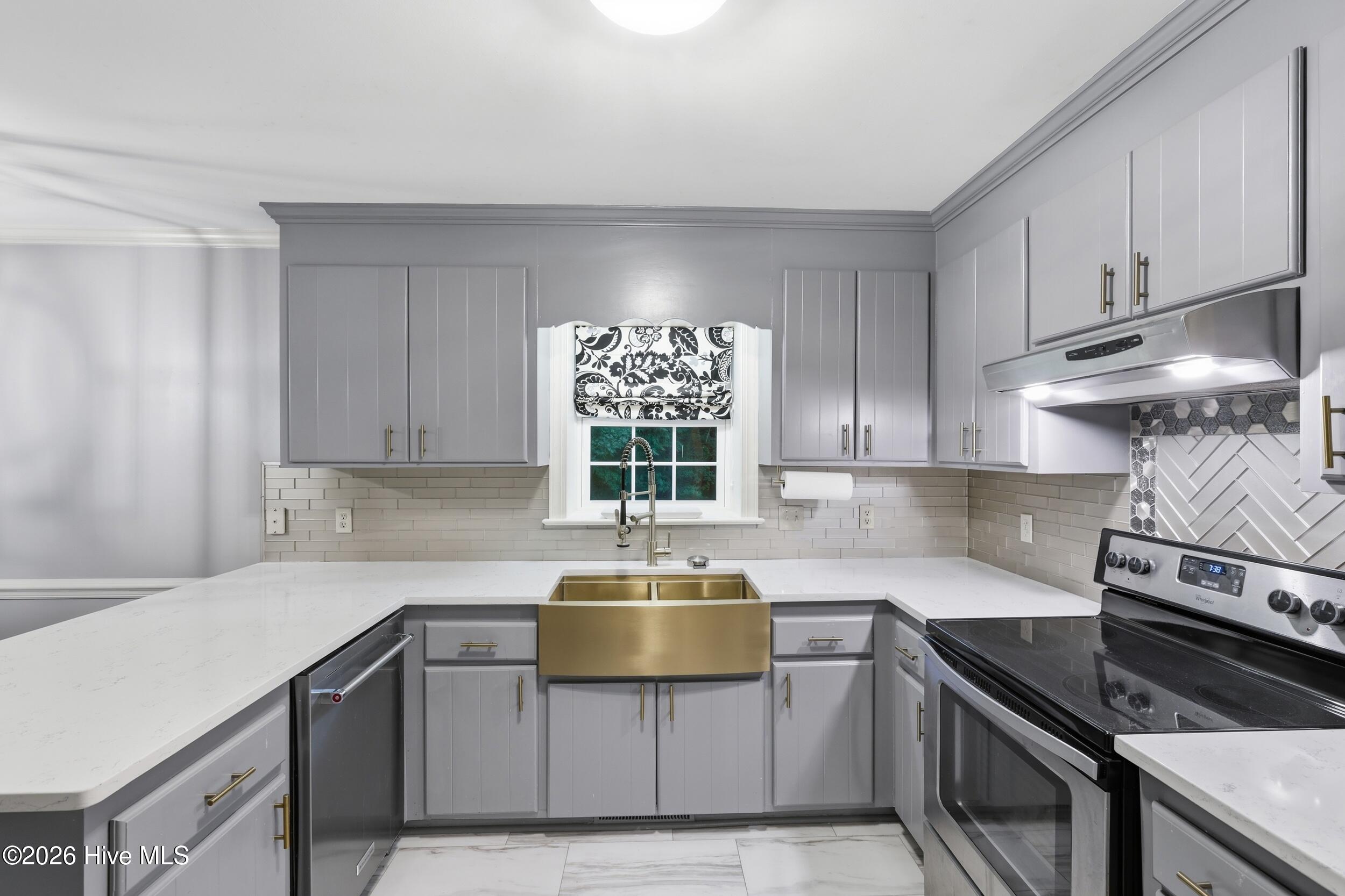 7808 Bridgeview Road Property Photo 10