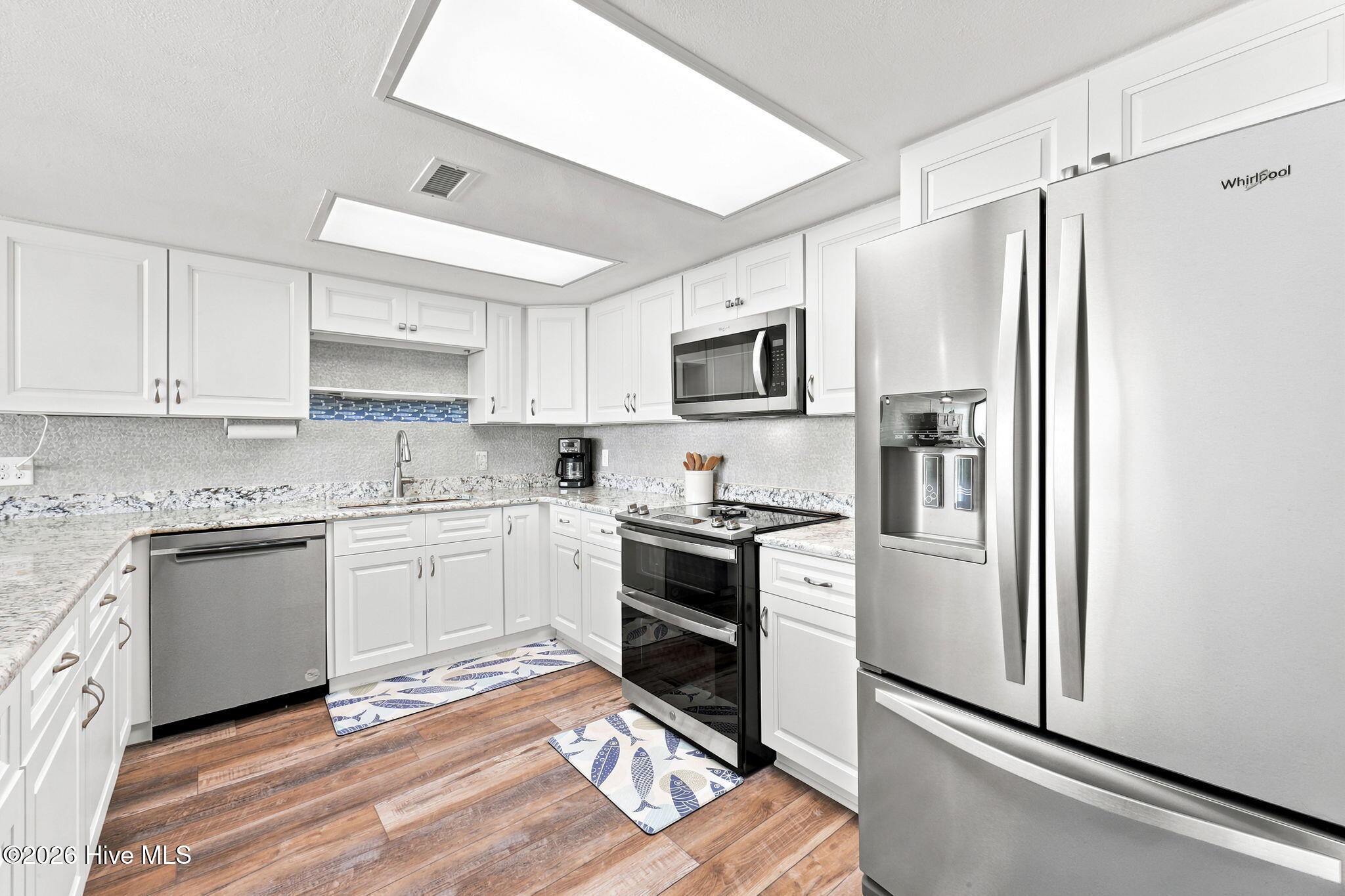 4110 Island Drive Unit 203 Property Photo 14