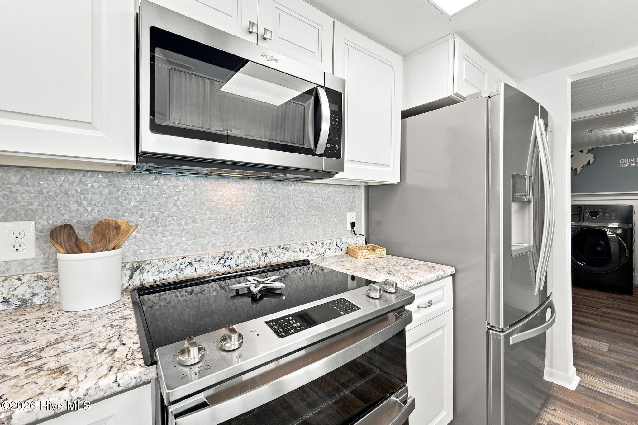 4110 Island Drive Unit 203 Property Photo 18