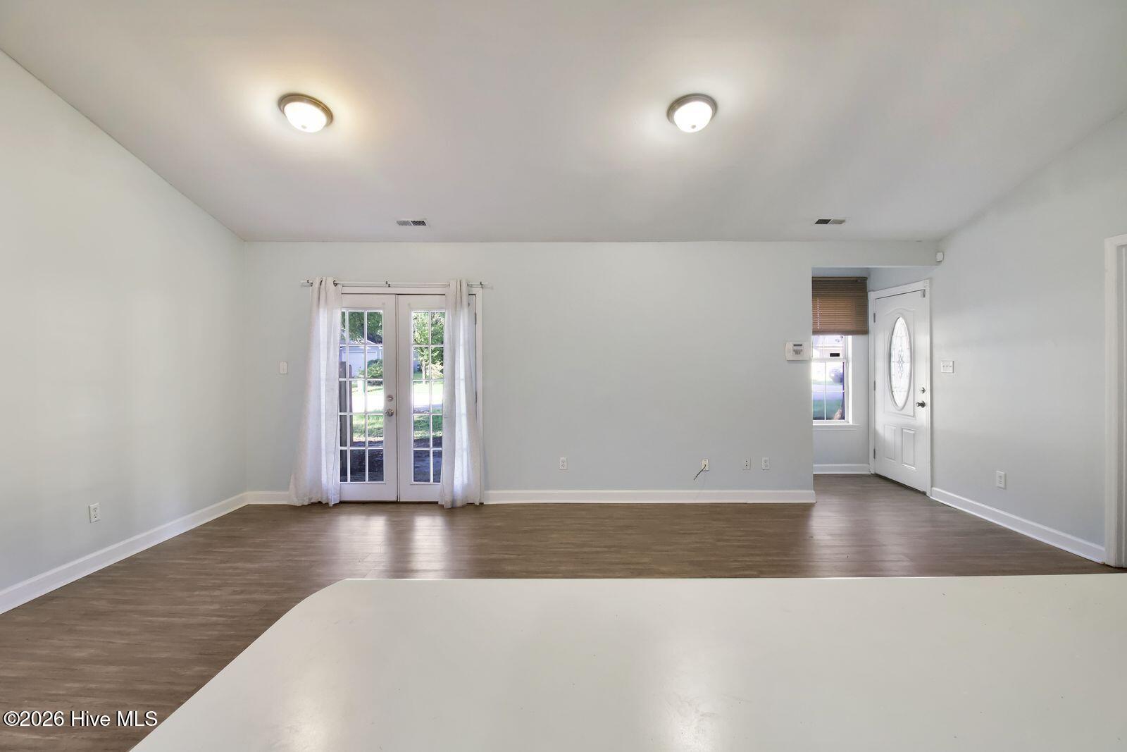 500 Saint George Cove Property Photo 2