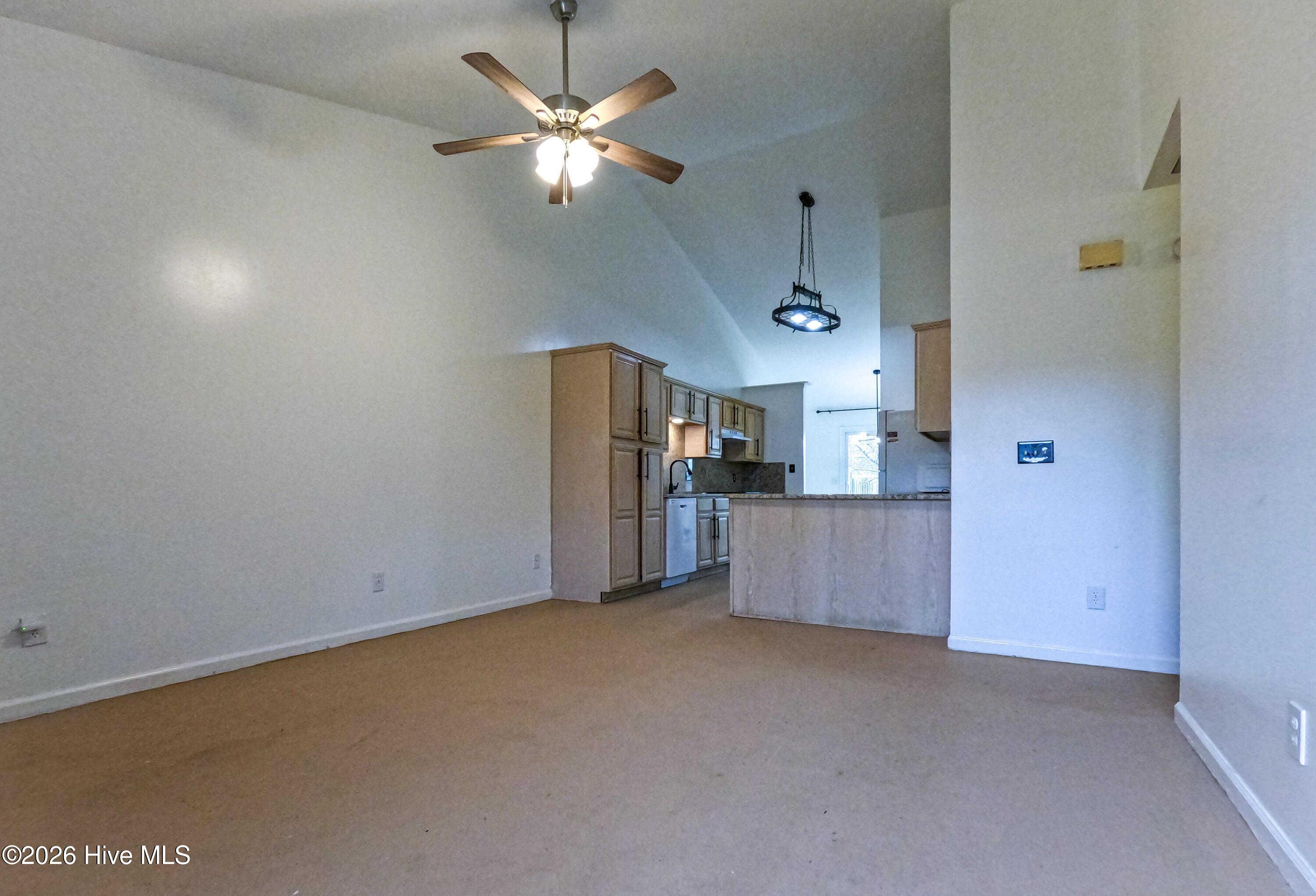 1206 Peyton Circle B Property Photo 3