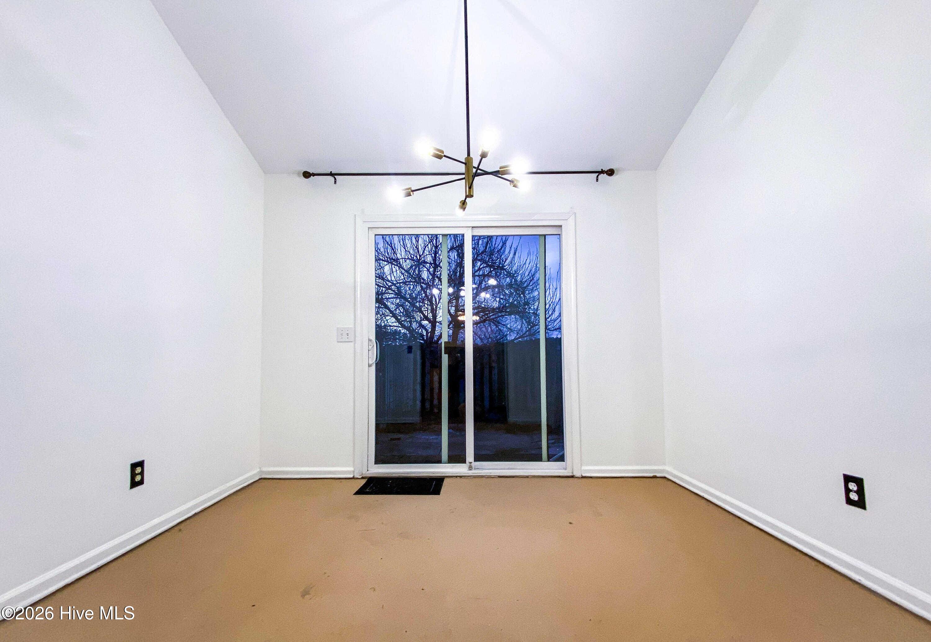 1206 Peyton Circle B Property Photo 6