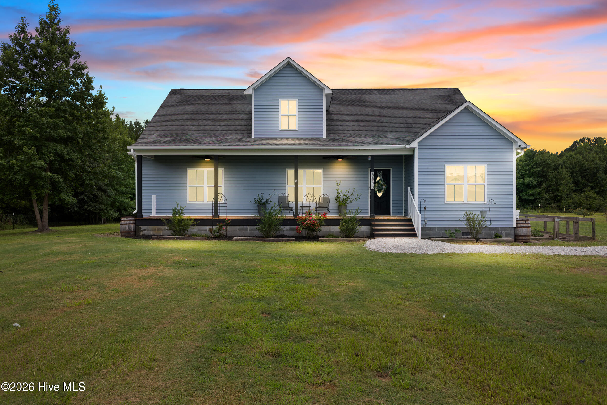 6655 Old Place Road Se Property Photo 1