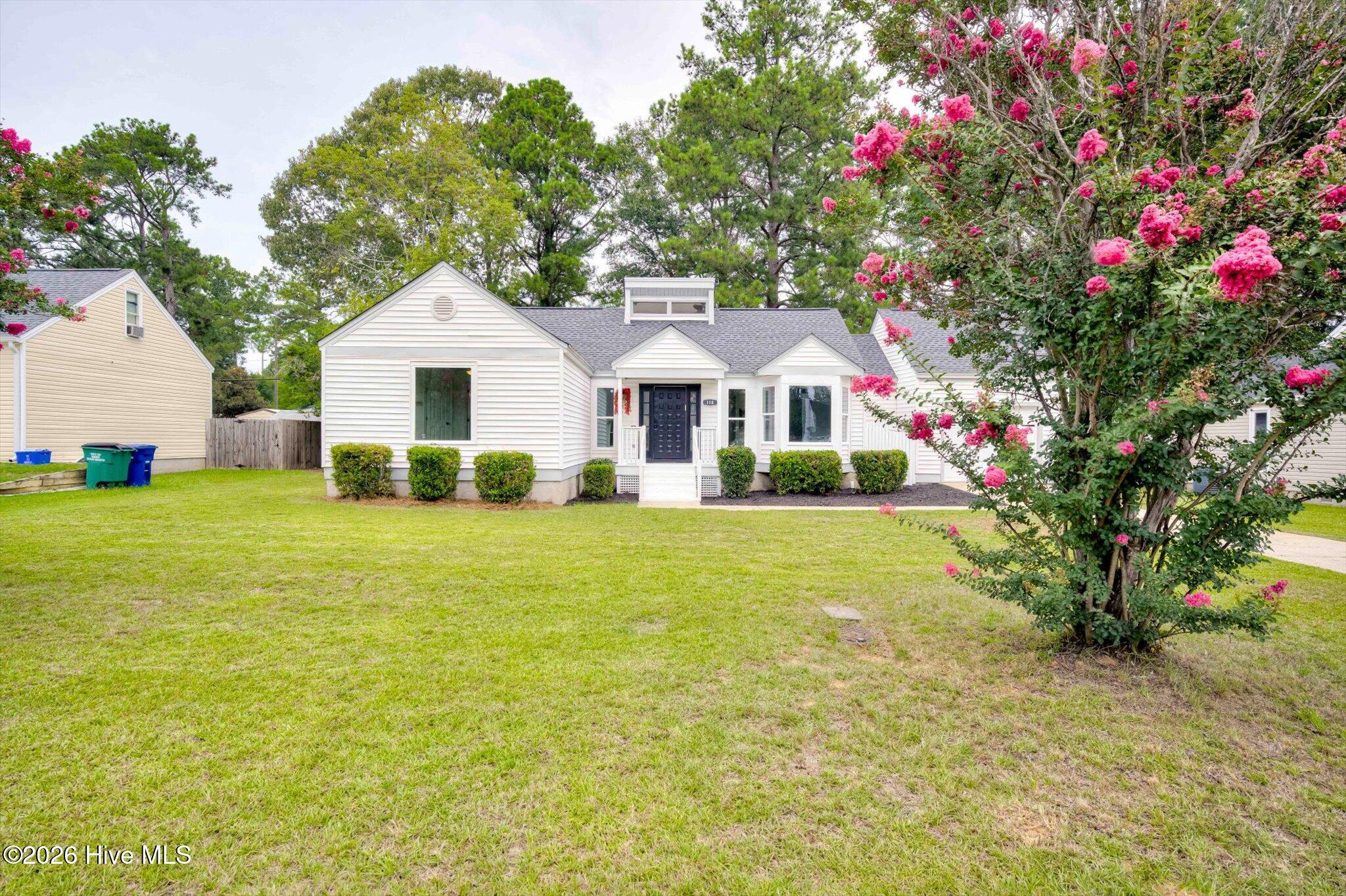 118 Robinwood Drive Property Photo 2