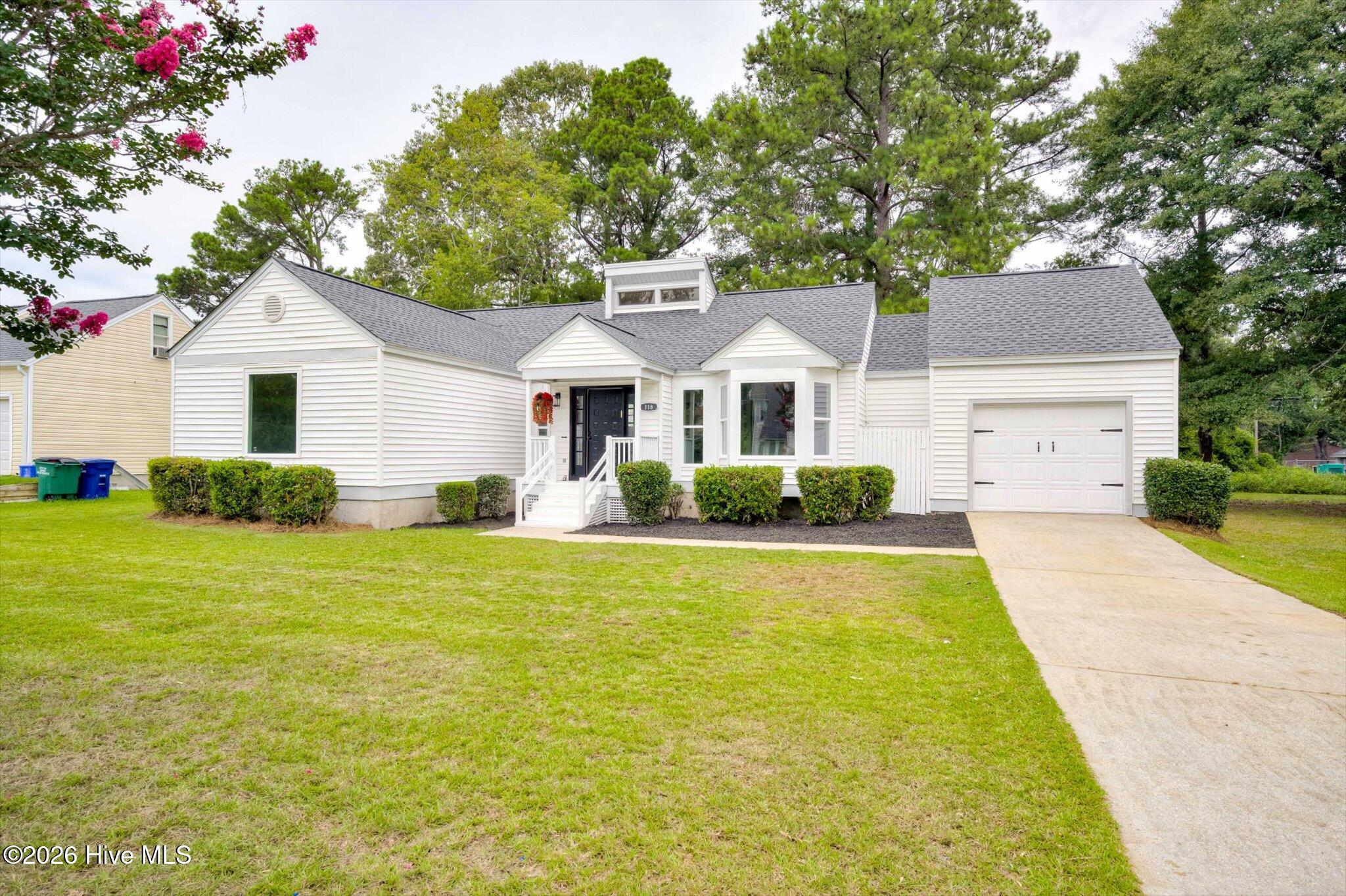 118 Robinwood Drive Property Photo 3