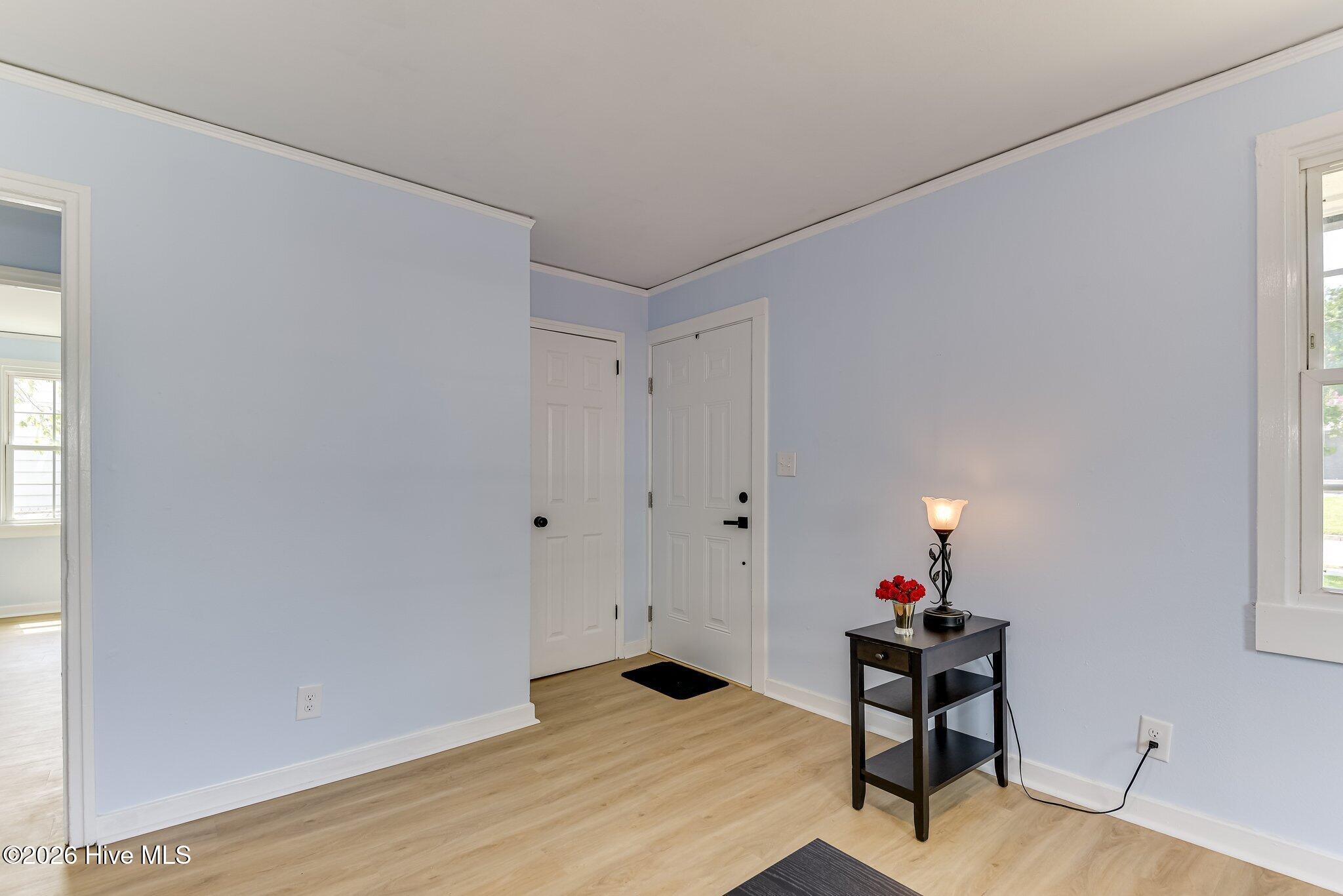 2529 Sheraton Drive Property Photo 4