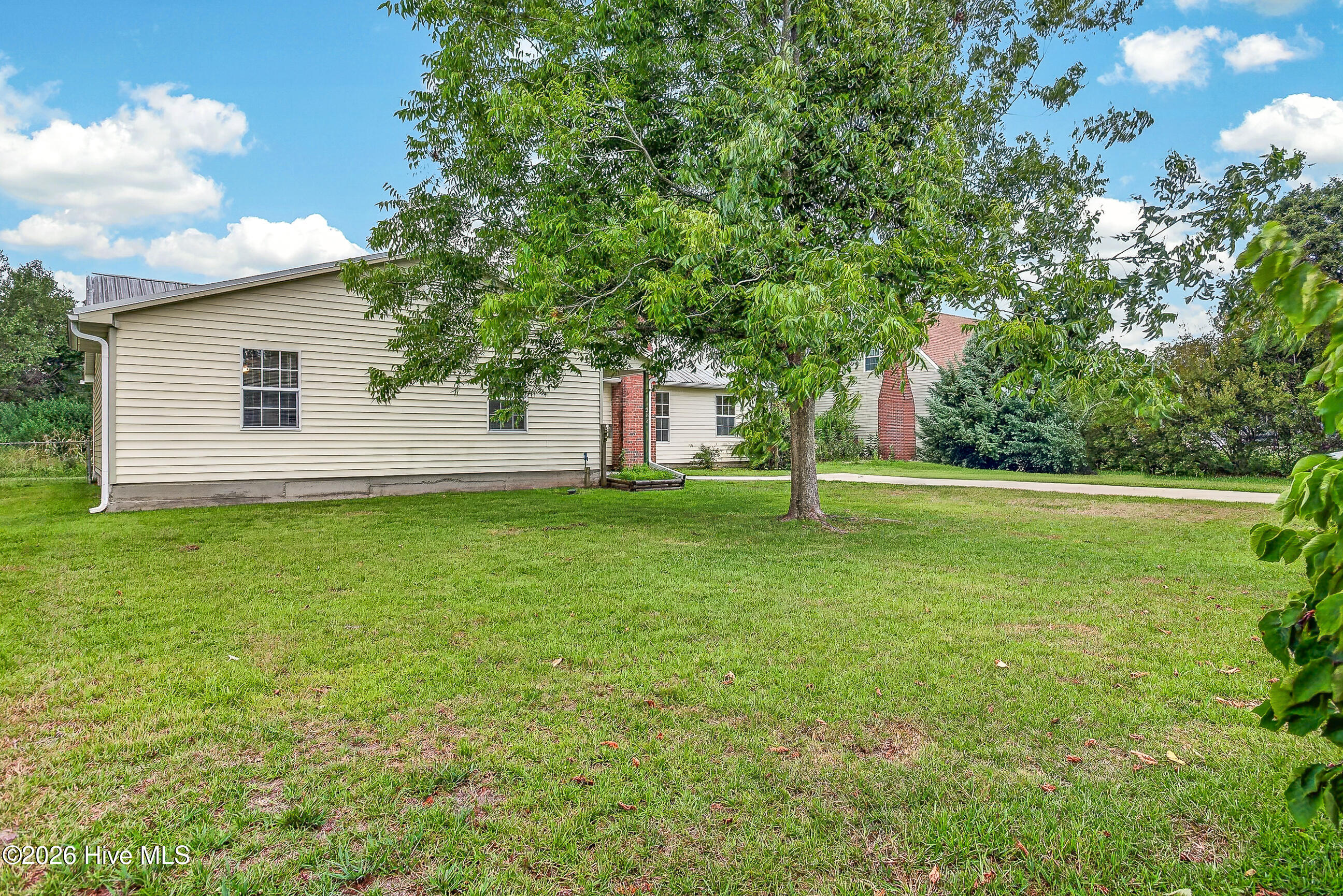 282 Riggs Road Property Photo 2