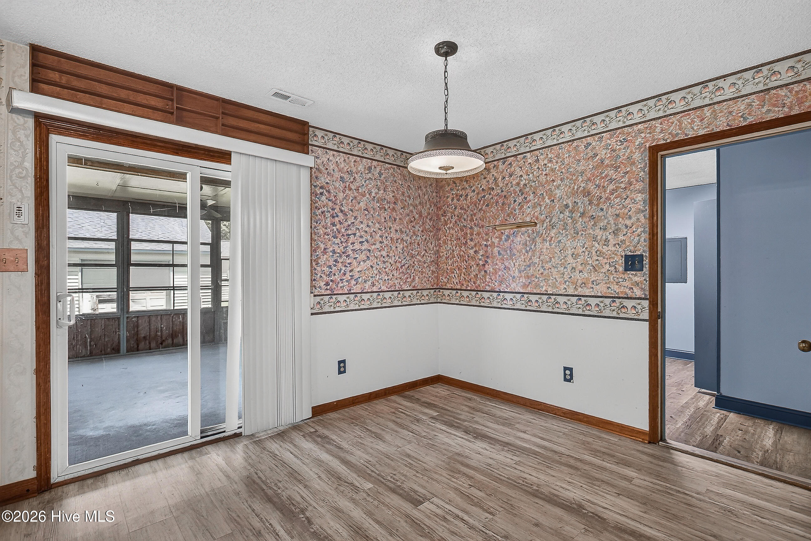 282 Riggs Road Property Photo 8