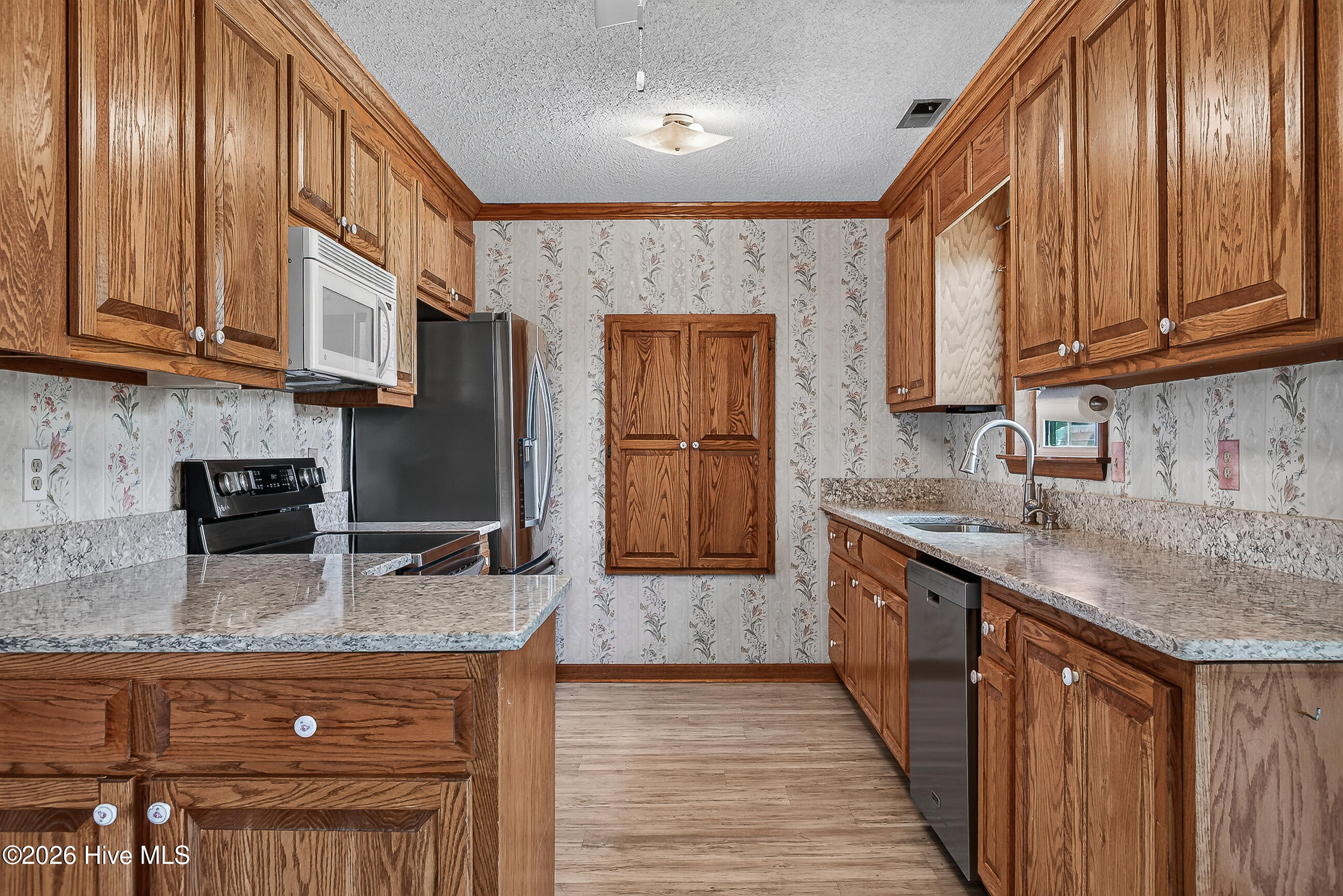 282 Riggs Road Property Photo 11
