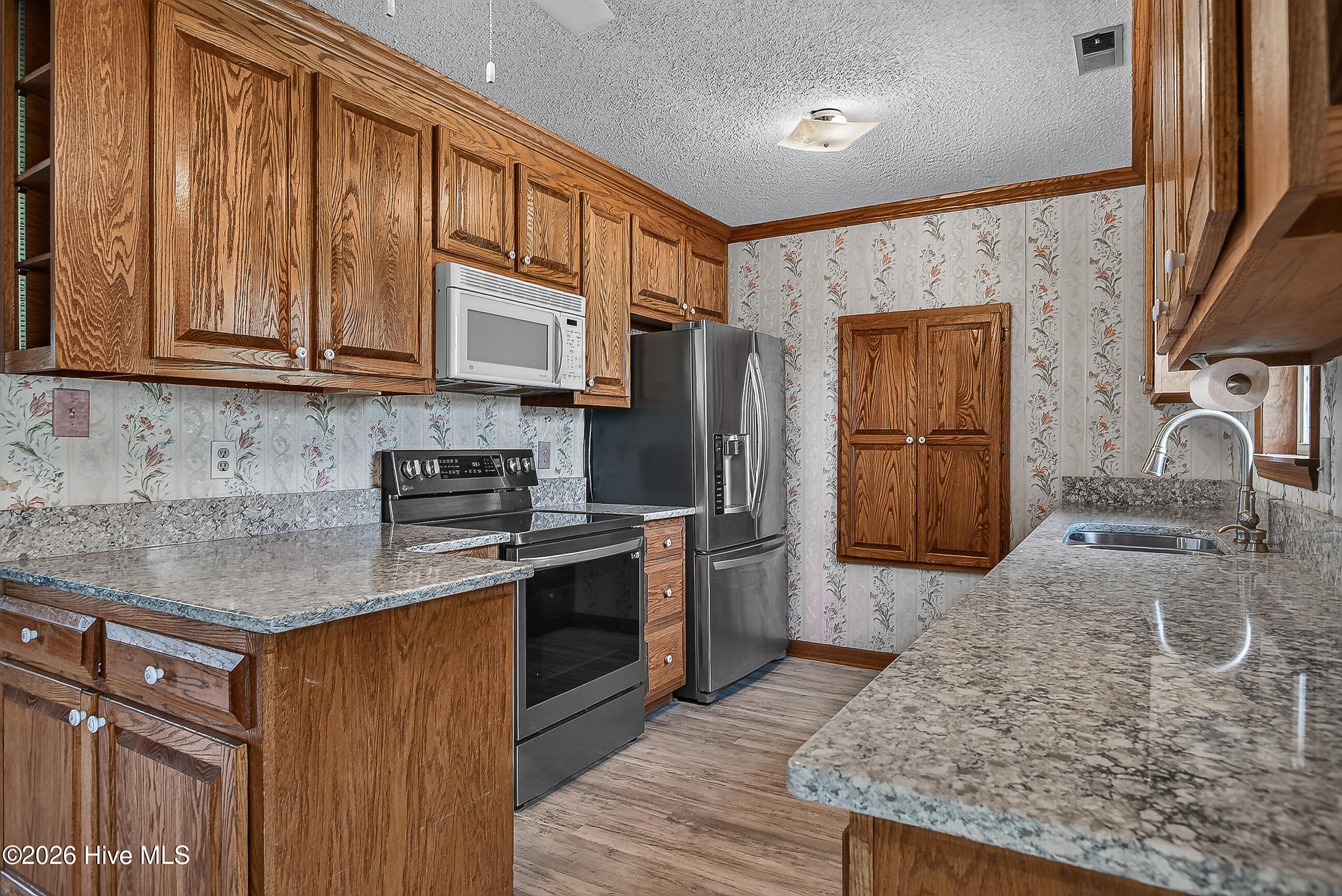 282 Riggs Road Property Photo 12