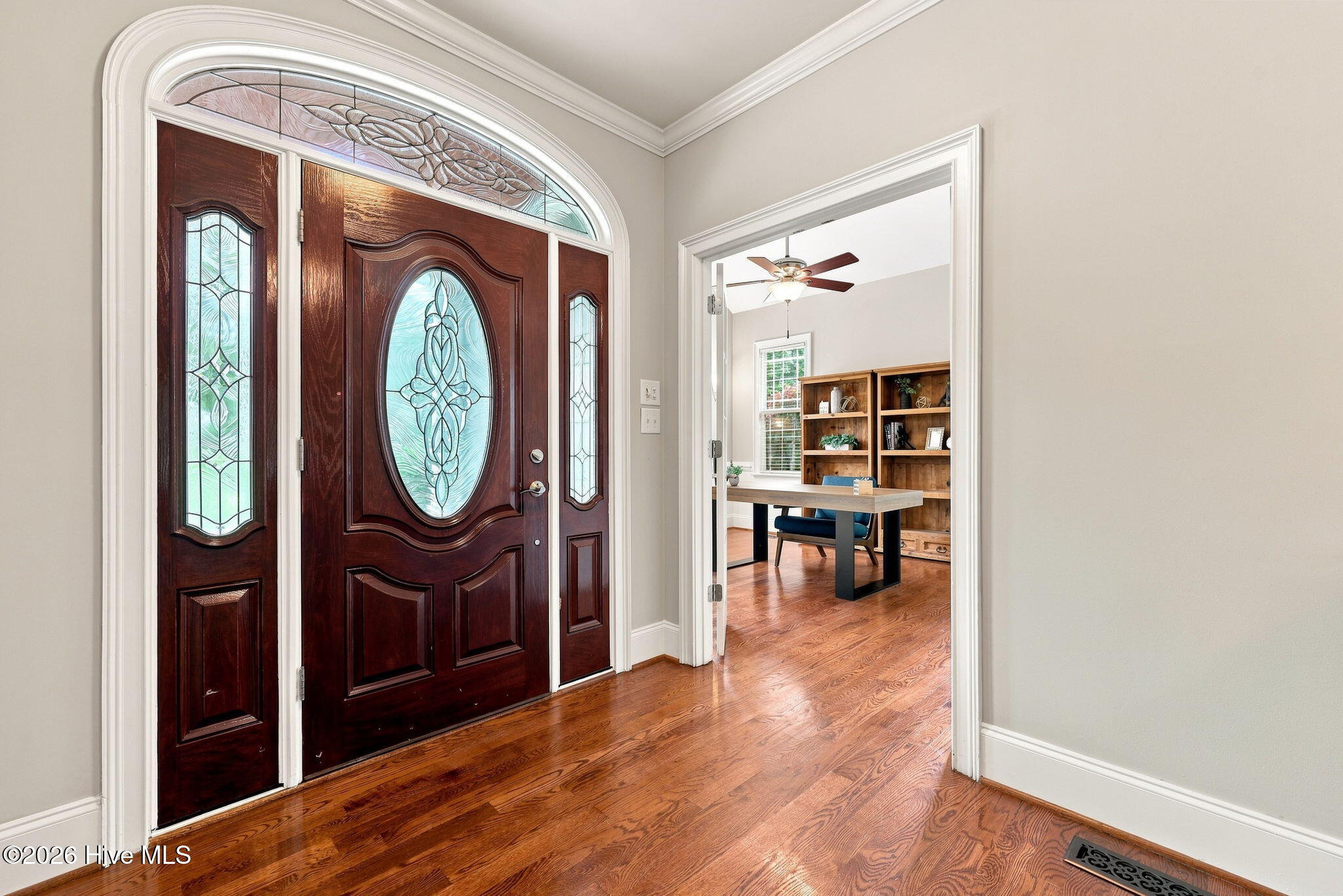 1530 Raven Wood Drive Property Photo 3