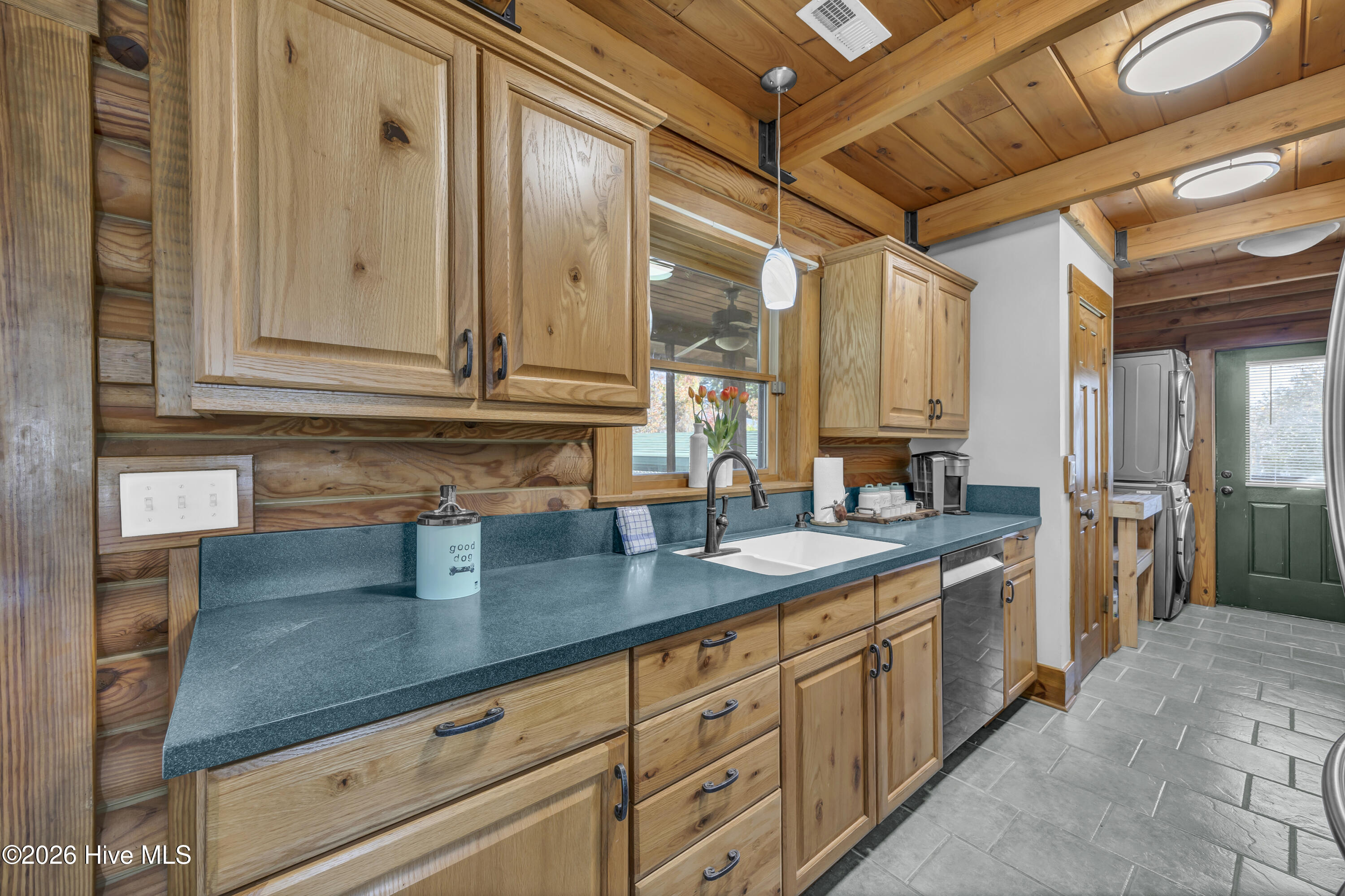 512 Charlotte Avenue Property Photo 13