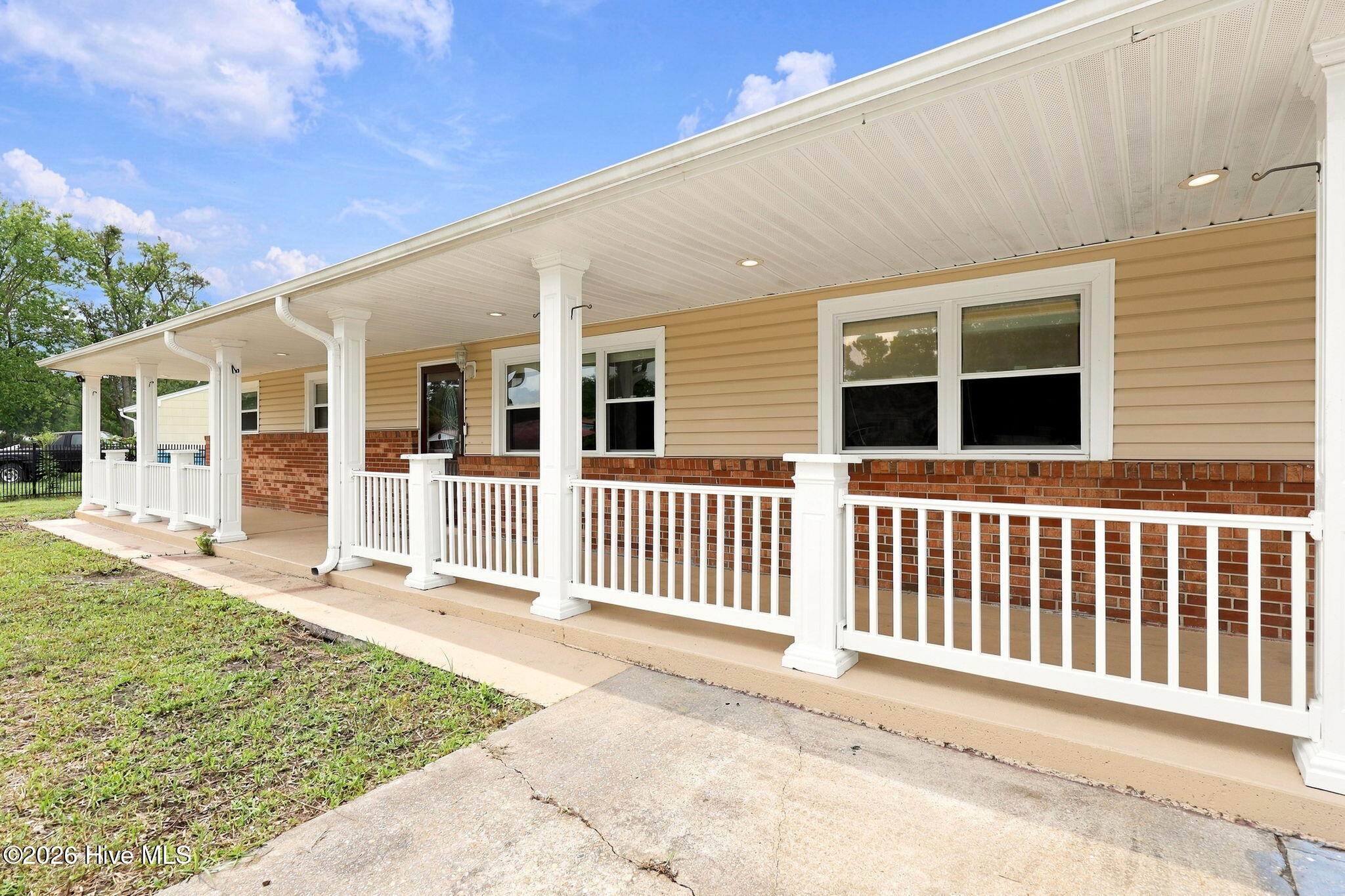403 Dale Drive Property Photo 4