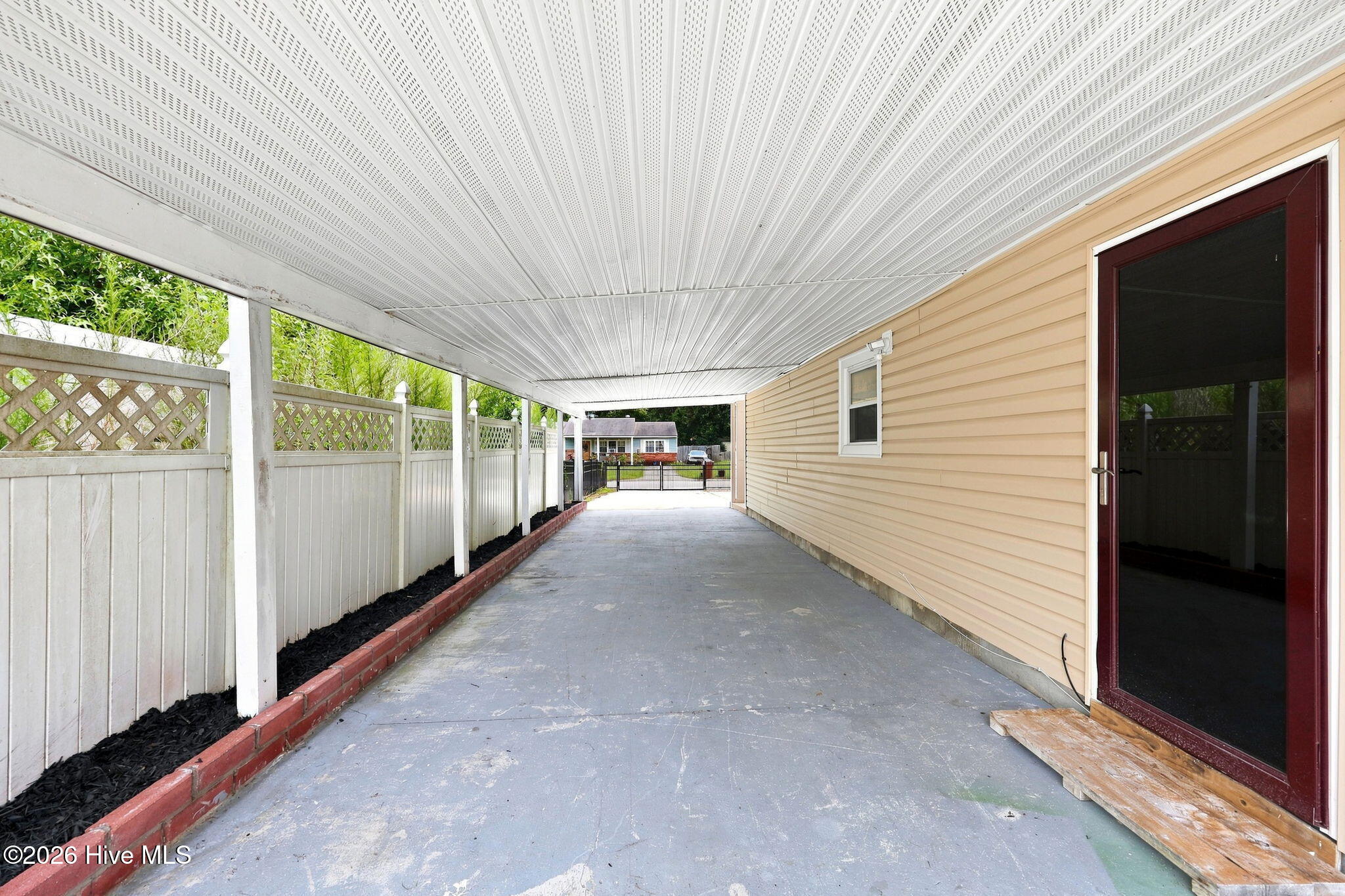 403 Dale Drive Property Photo 9