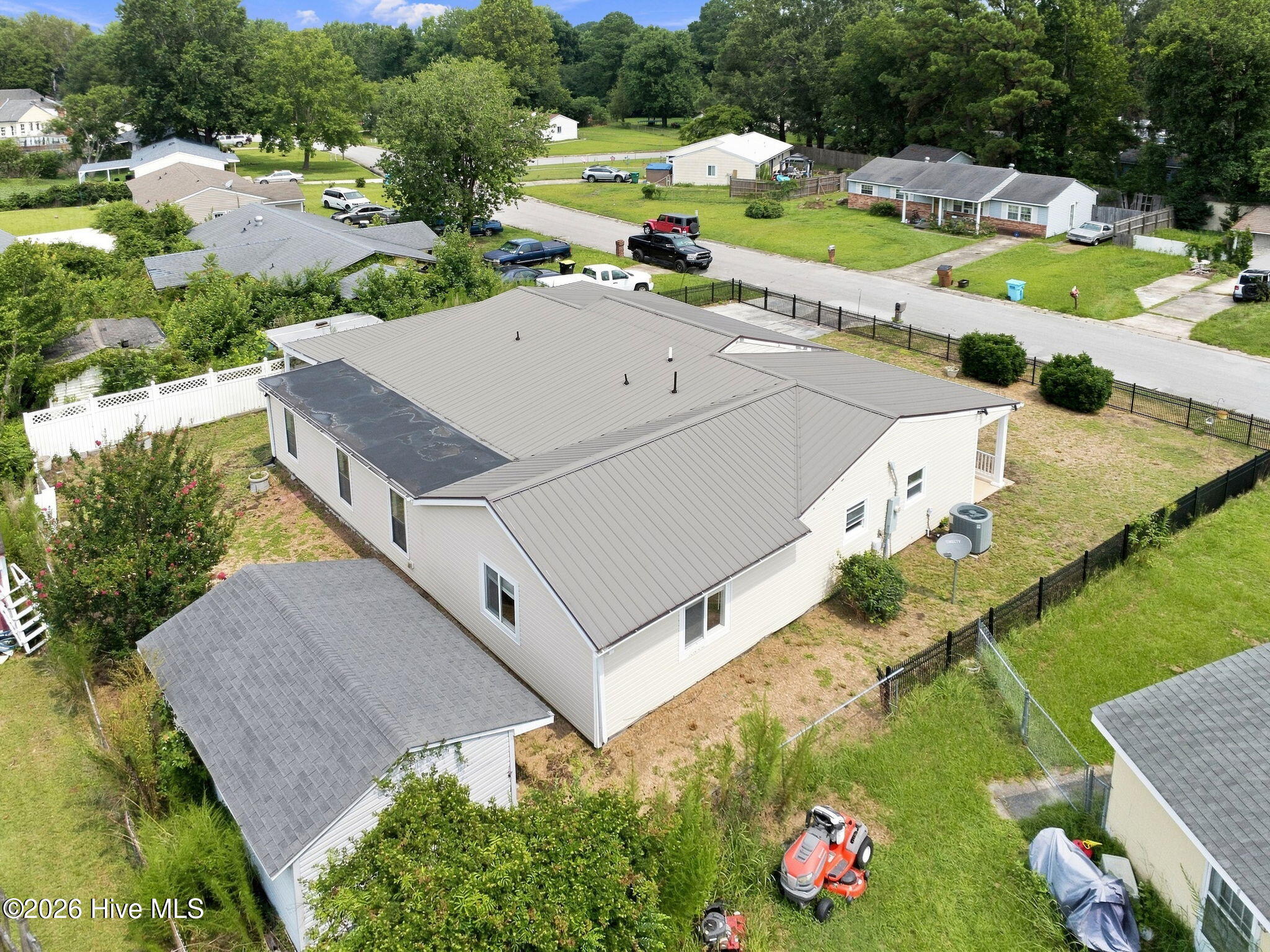 403 Dale Drive Property Photo 10
