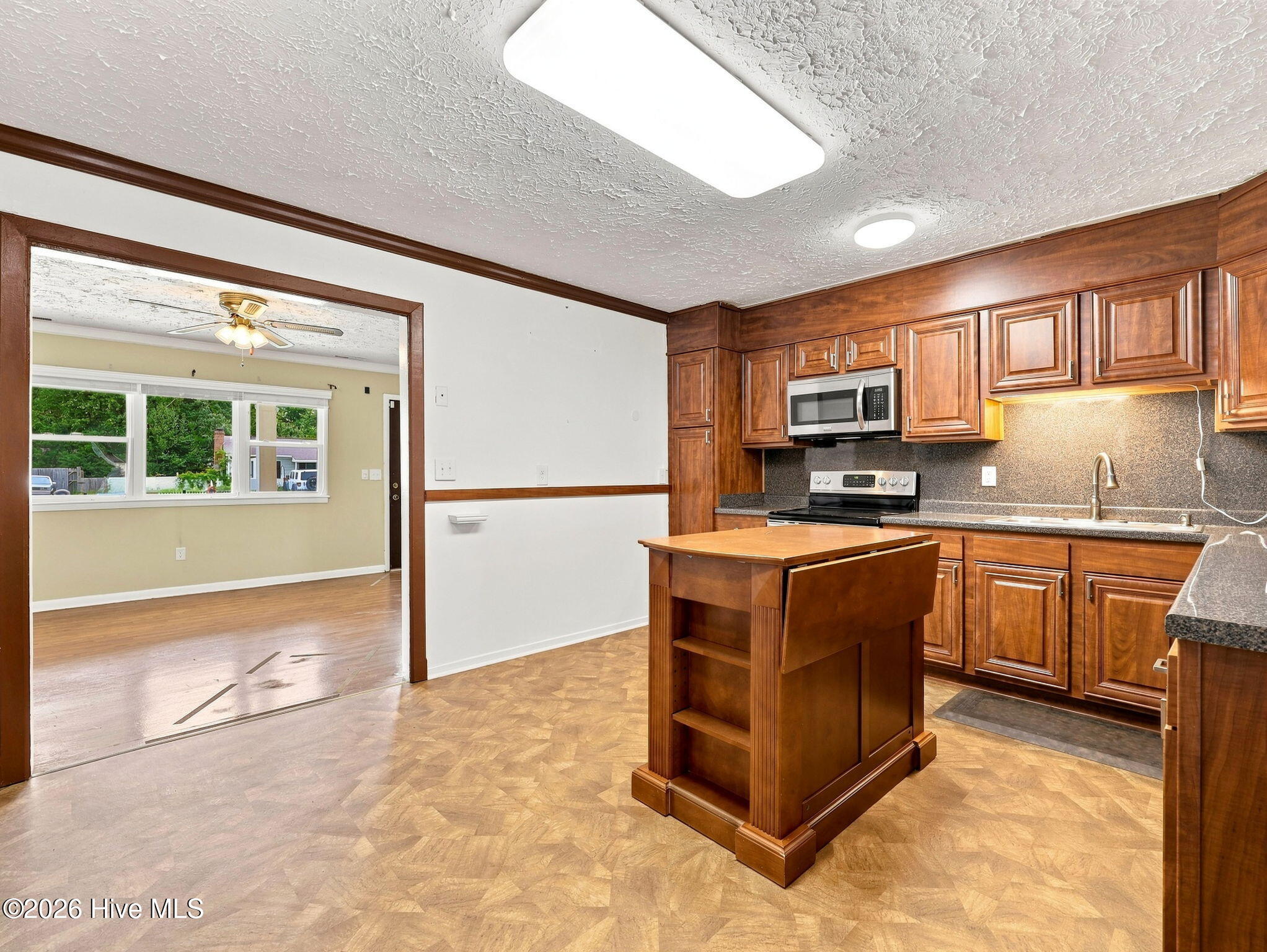 403 Dale Drive Property Photo 30