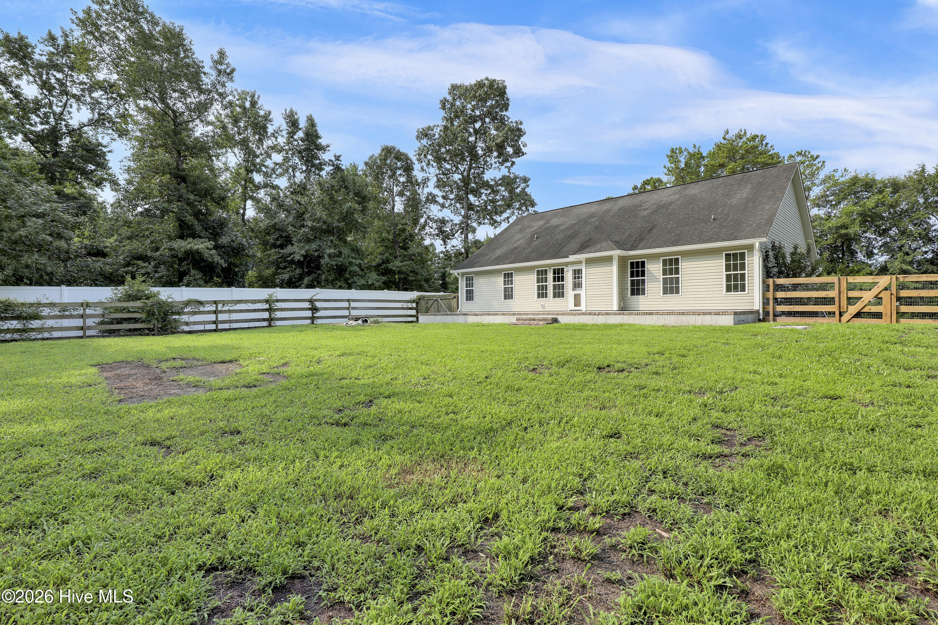 244 Blue Creek Farms Drive Property Photo 3