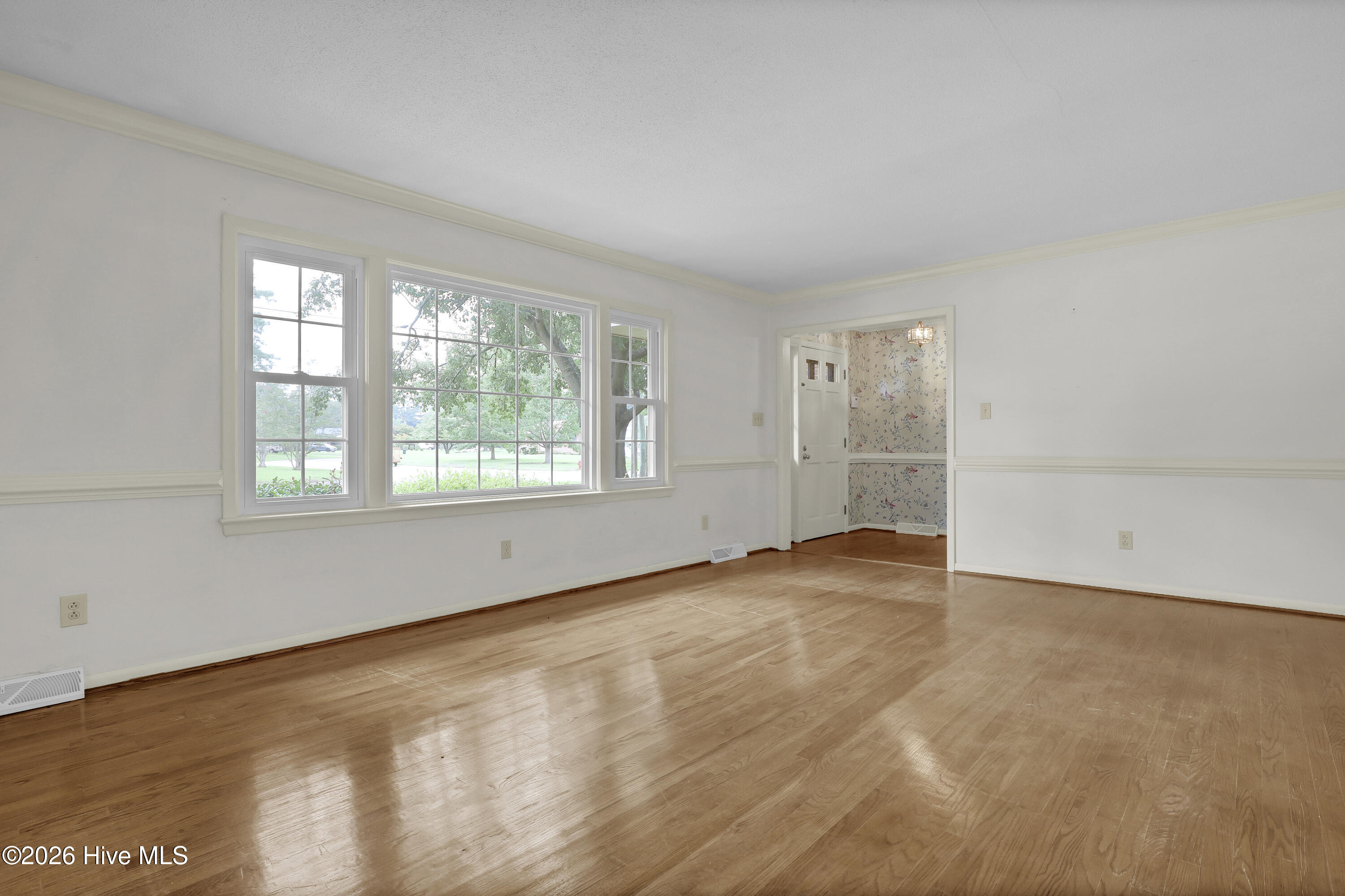 700 Clyde Drive Property Photo 7