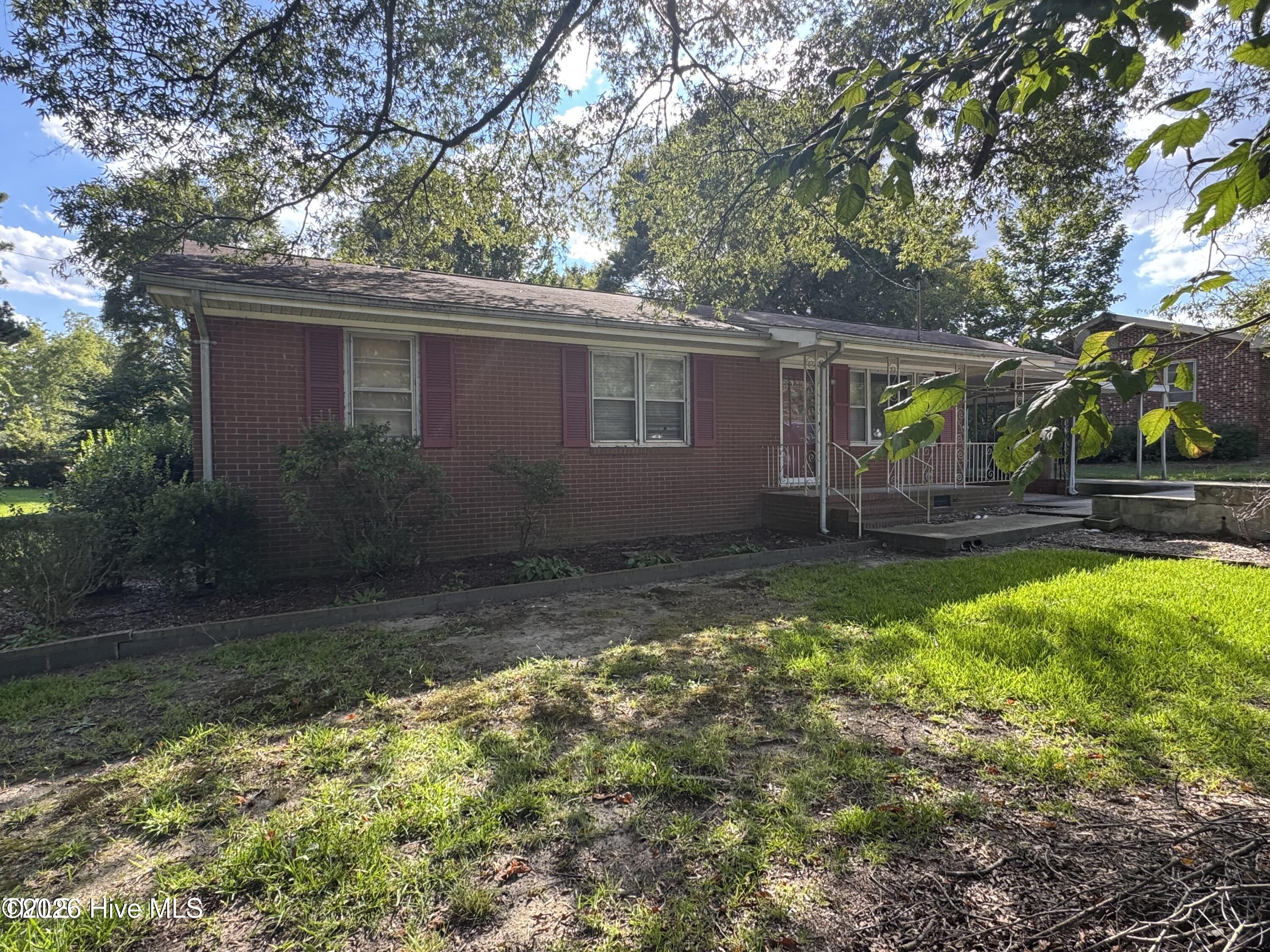 9729 Clayton Boulevard Property Photo 1