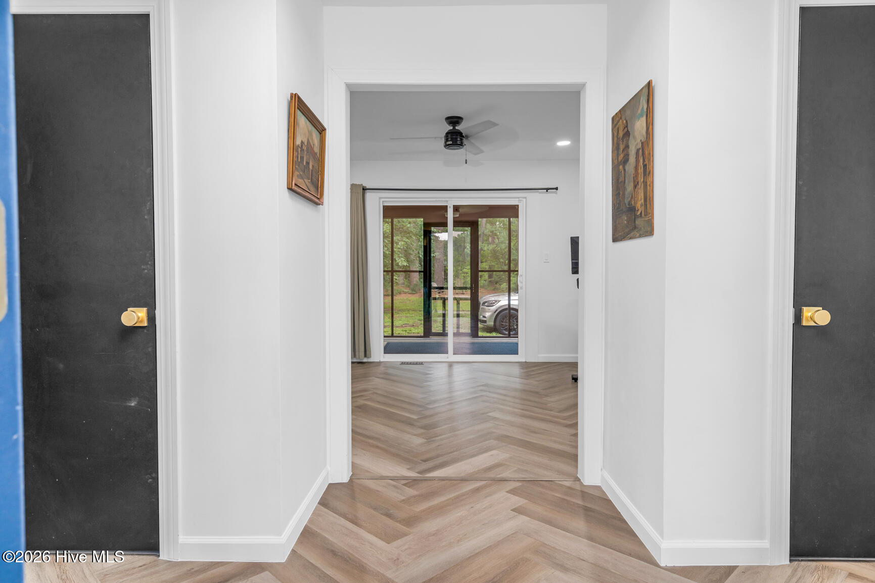 1609 Country Club Road Property Photo 4