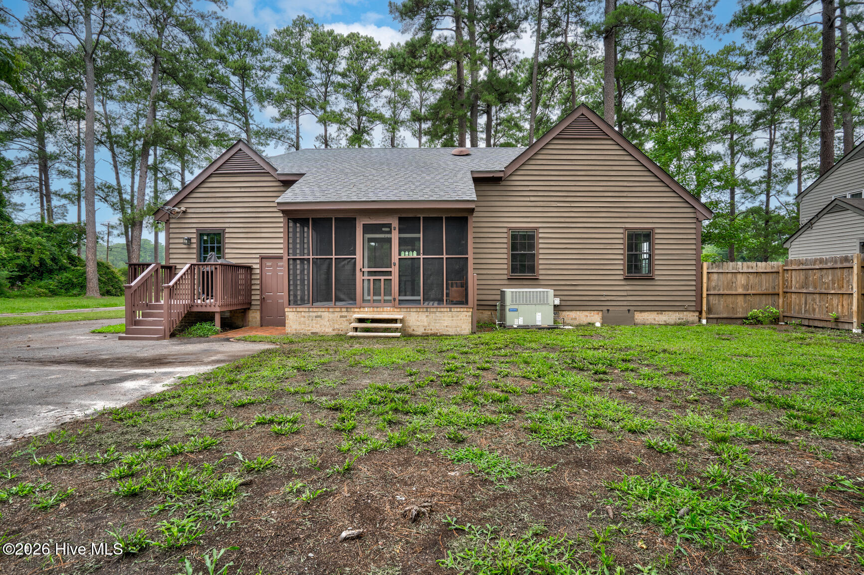 1609 Country Club Road Property Photo 35