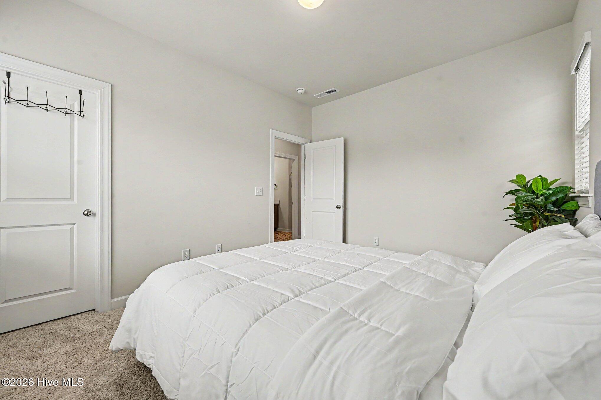 7821 Sofiana Avenue Property Photo 17