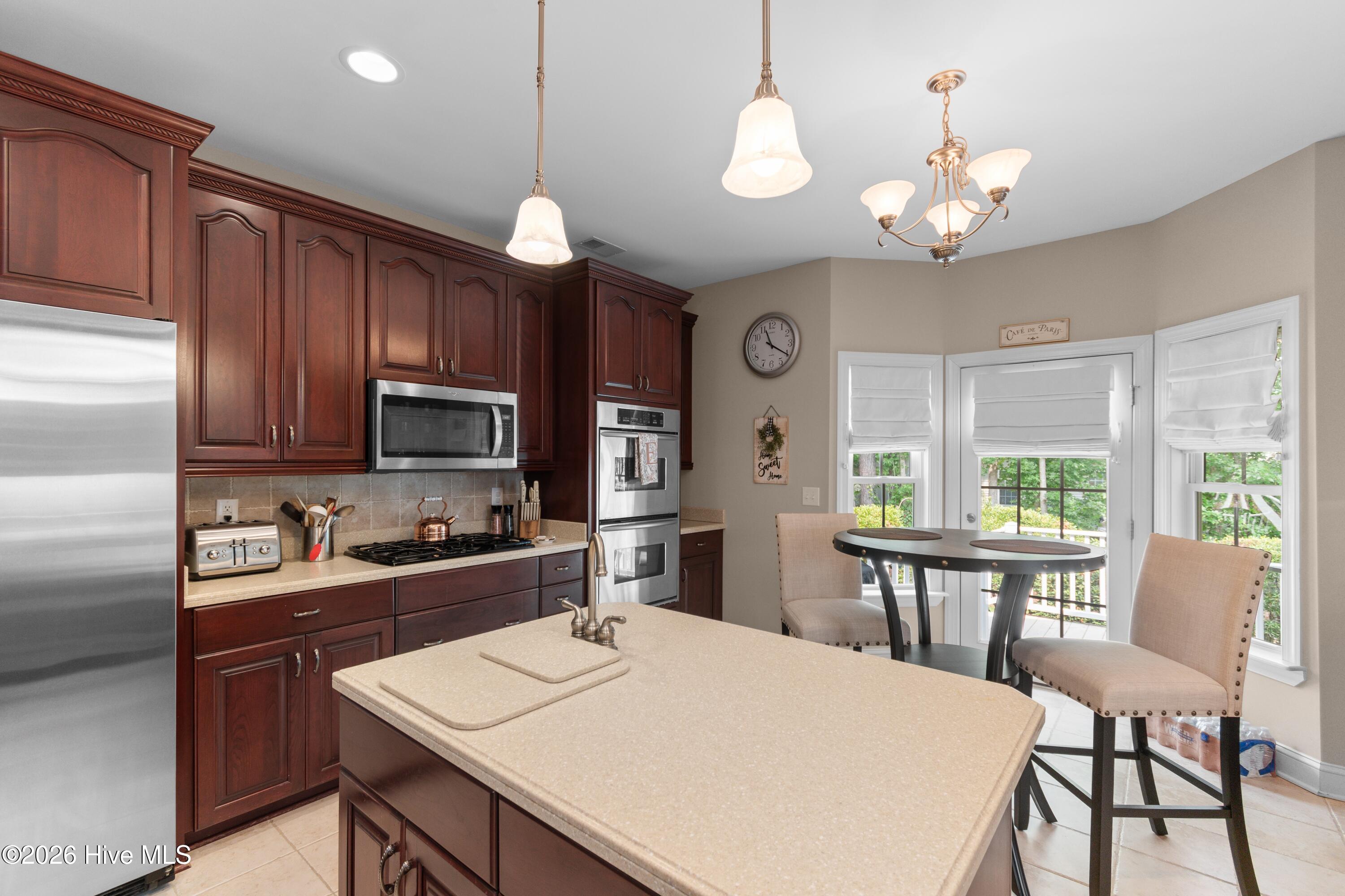 8865 Smithfield Drive Nw Property Photo 5