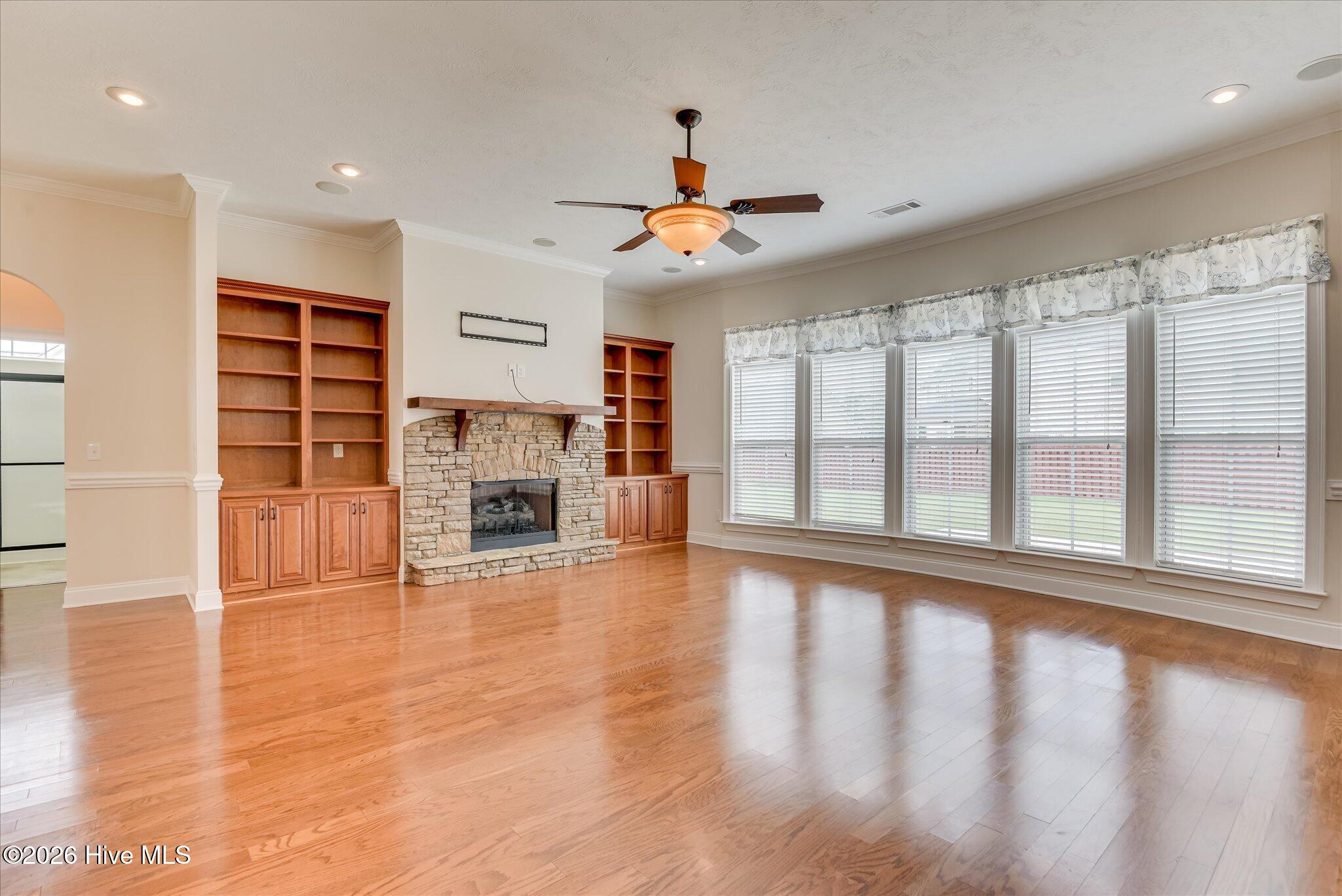 1016 Winding Trail Property Photo 9