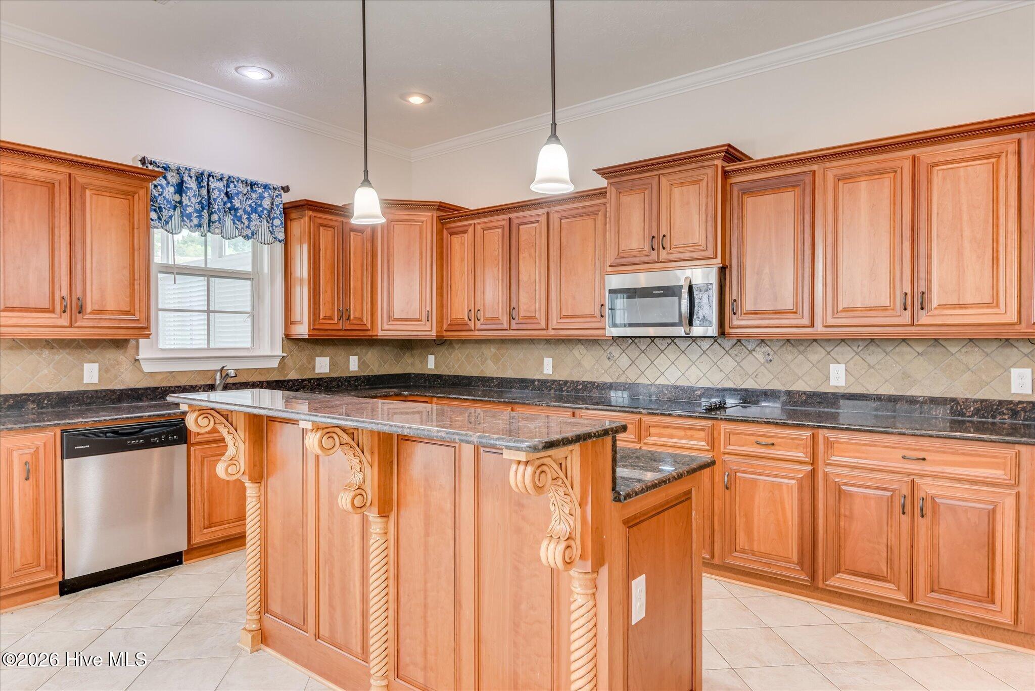 1016 Winding Trail Property Photo 15