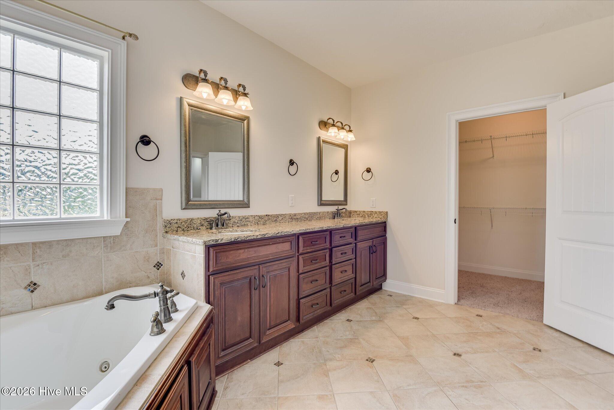 1016 Winding Trail Property Photo 35