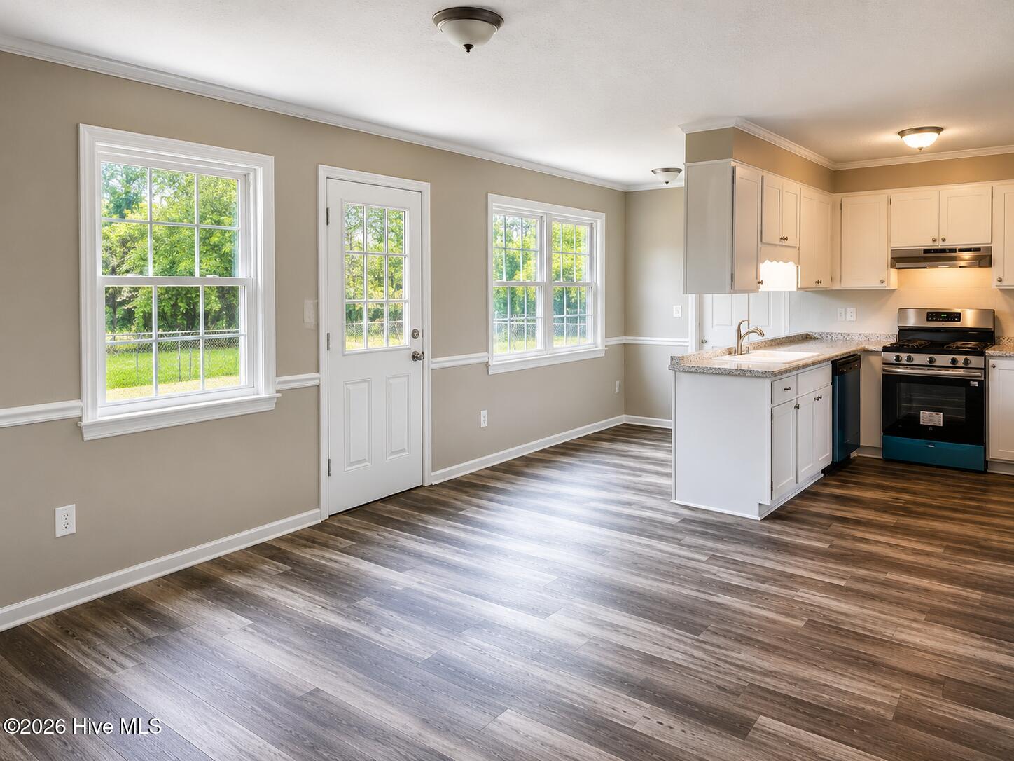 607 Edisto Drive - Property Photo 5