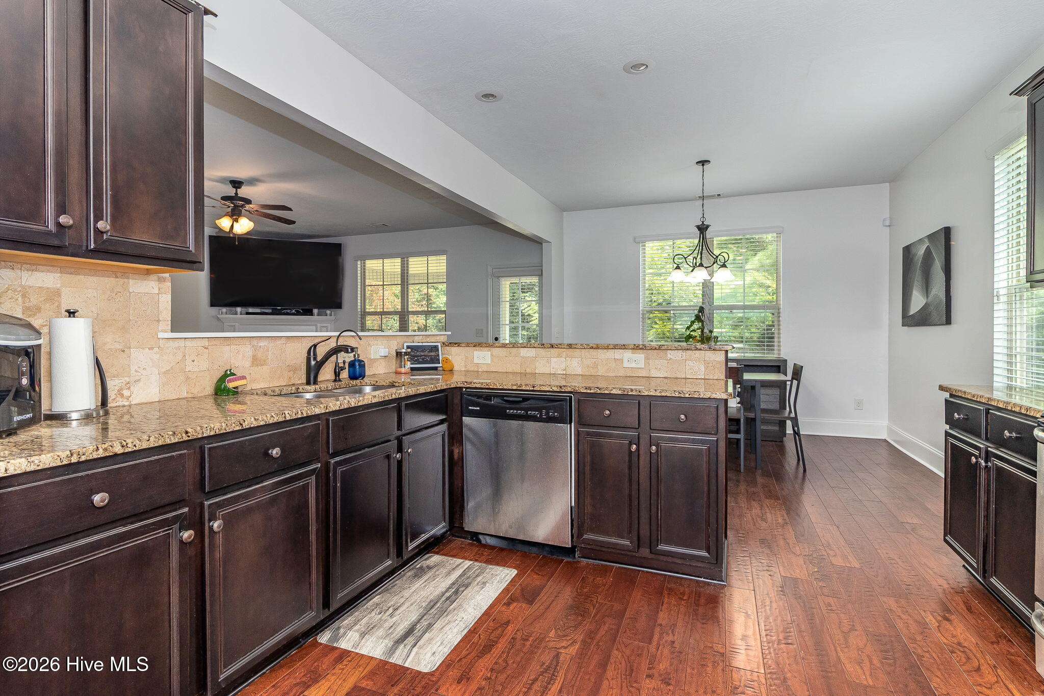 1628 Cedar Hill Drive Property Photo 11
