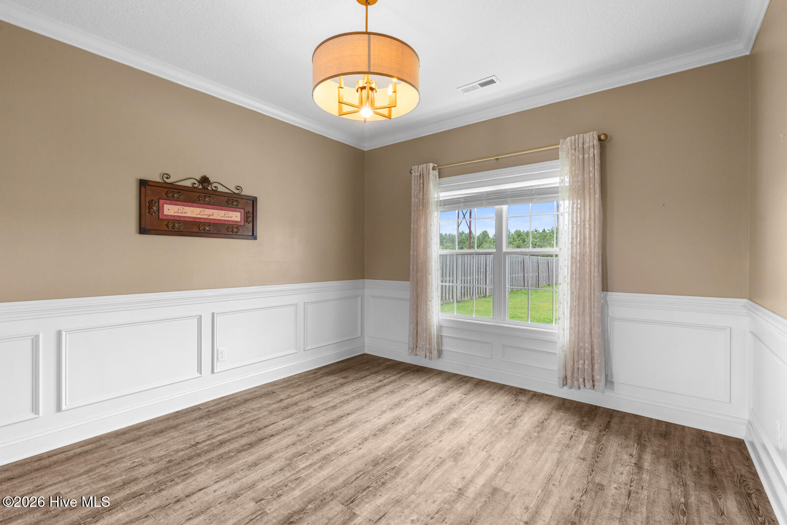 451 Worsley Way Property Photo 16