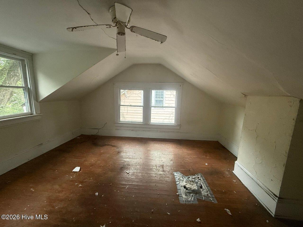 1010 Sunset Avenue Property Photo 4