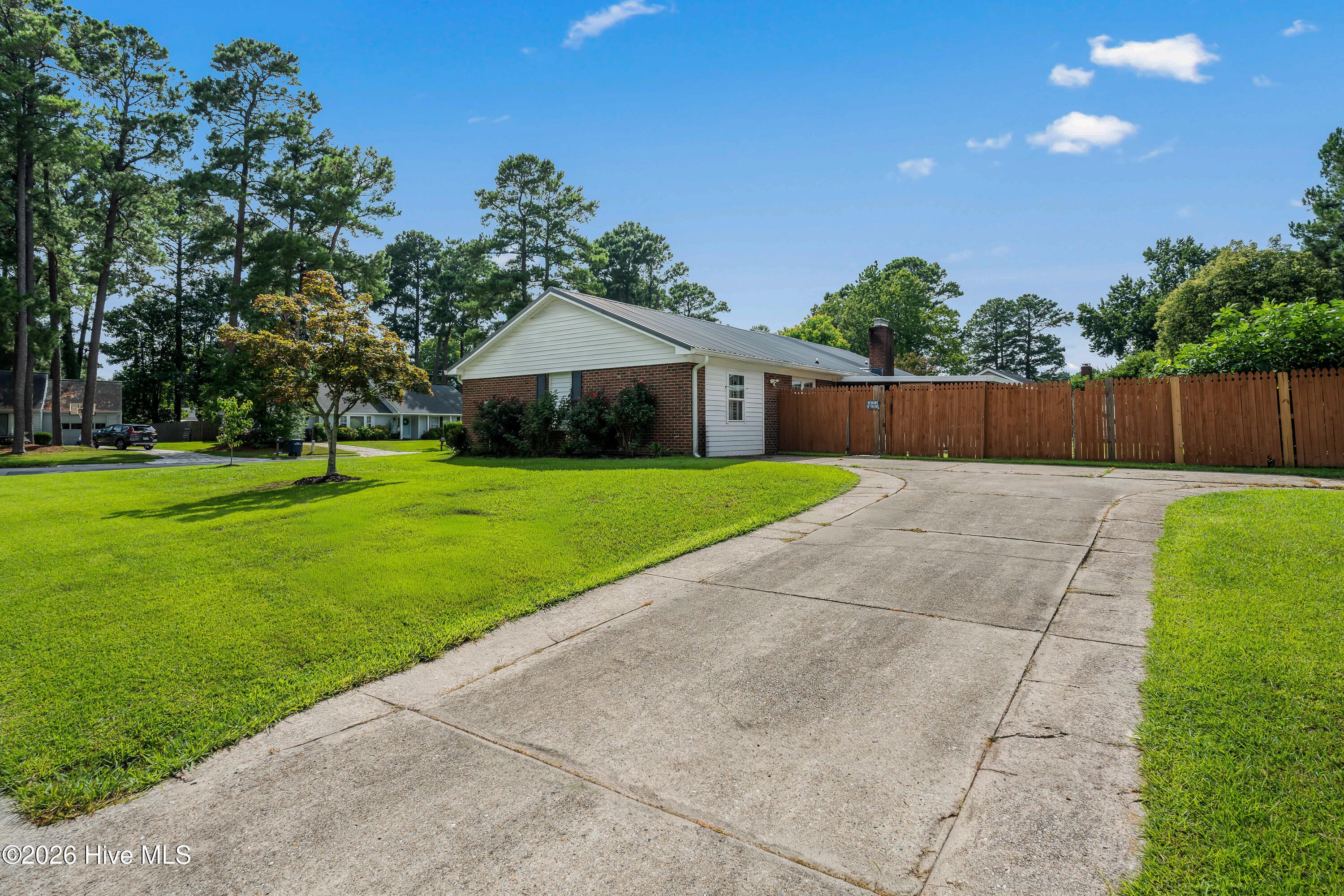120 Silver Leaf Drive Property Photo 3